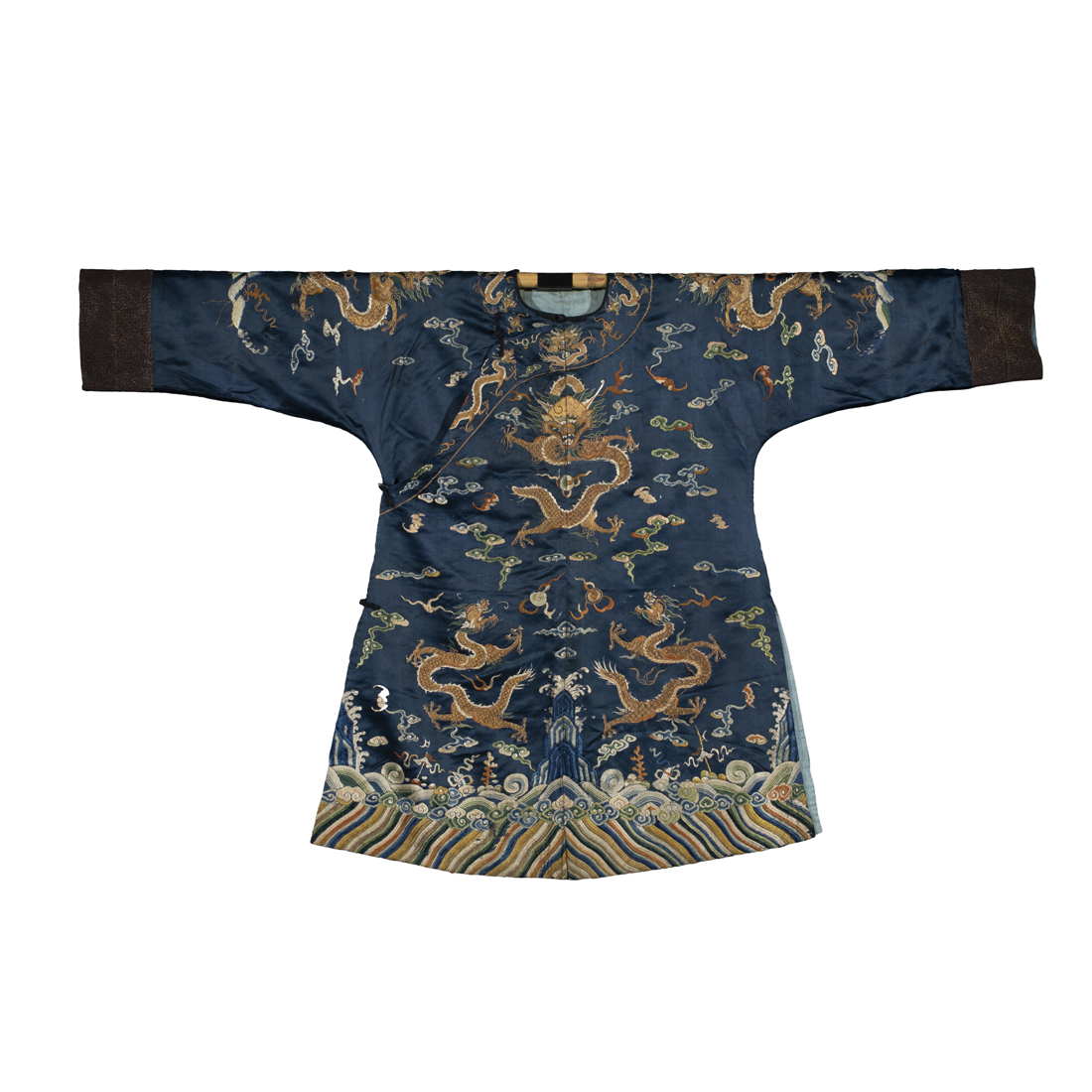 CHINESE EMBROIDERED BLUE GROUND 3a1584