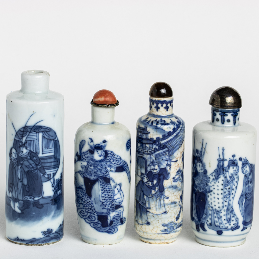 FOUR CHINESE UNDERGLAZE BLUE SNUFF