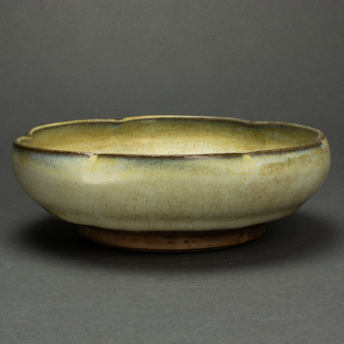 CHINESE JUN GLAZED BOWL WITH A 3a1d86