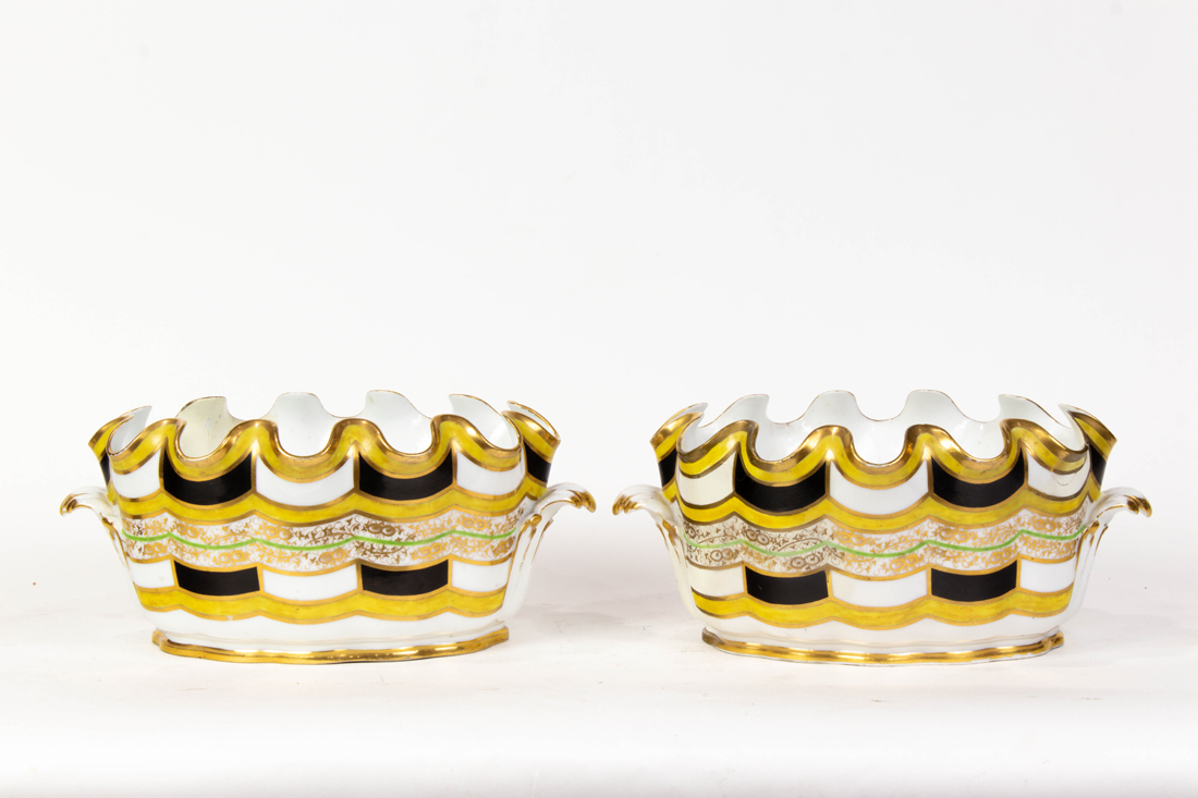 PAIR OF CONTINENTAL PORCELAIN MONTEITHS,