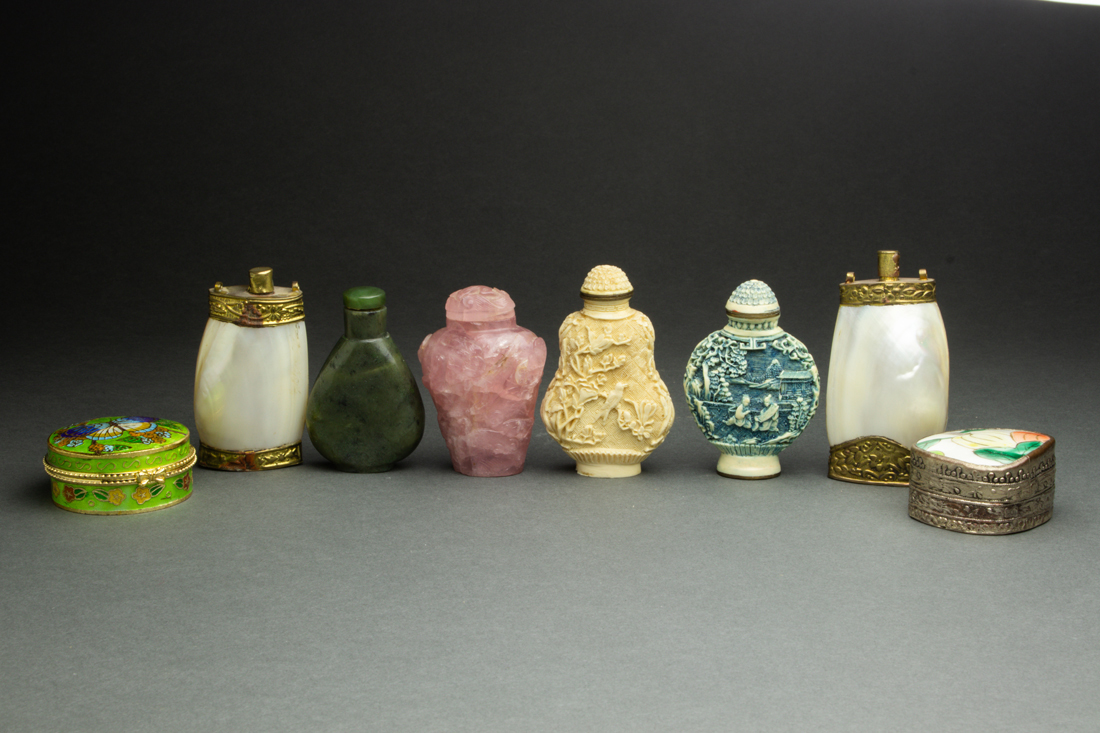  LOT OF 8 CHINESE SNUFF BOTTLES 3a1f5c