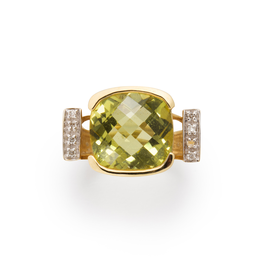 A YELLOWISH GREEN QUARTZ, DIAMOND