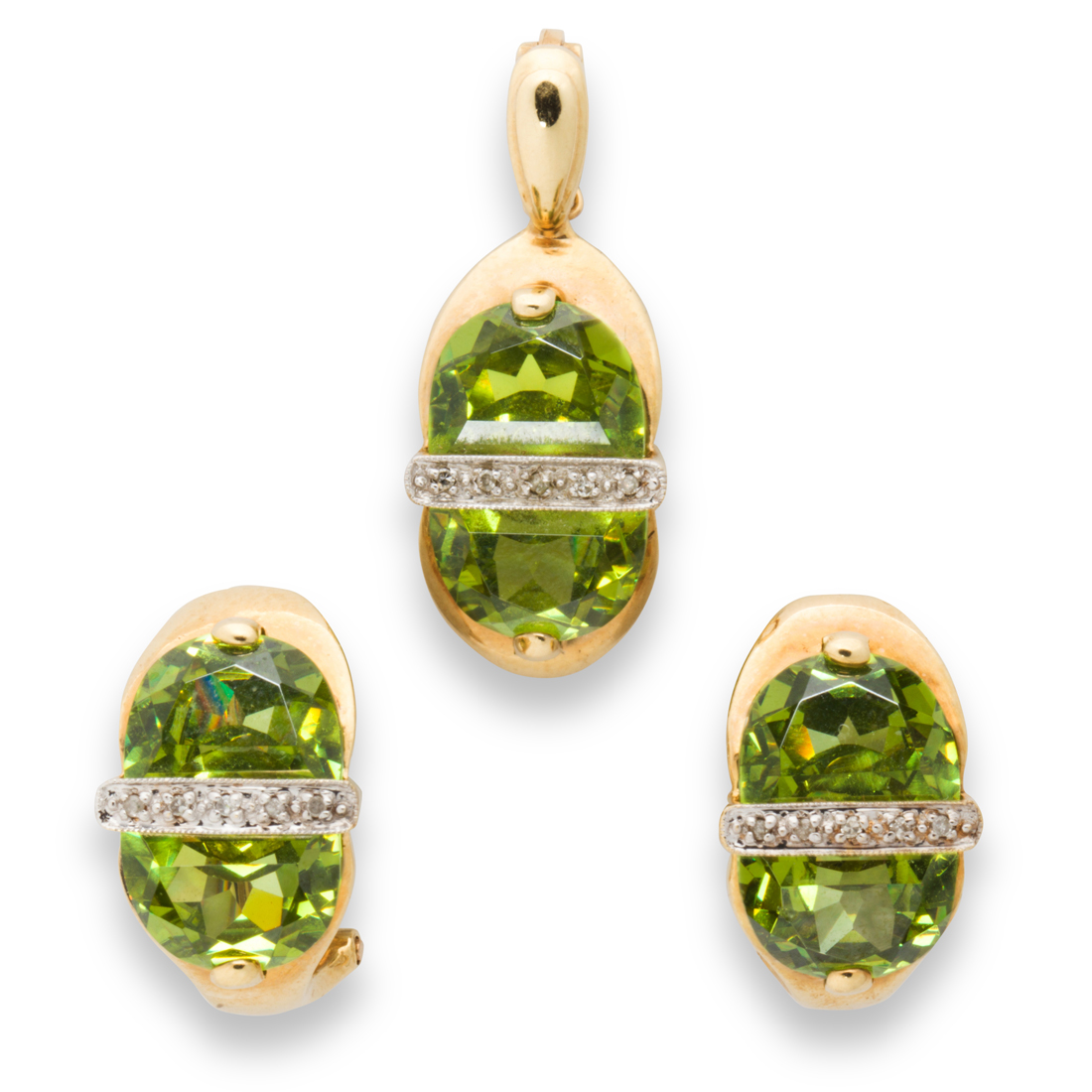 A PERIDOT AND FOURTEEN KARAT PENDANT 3a2012