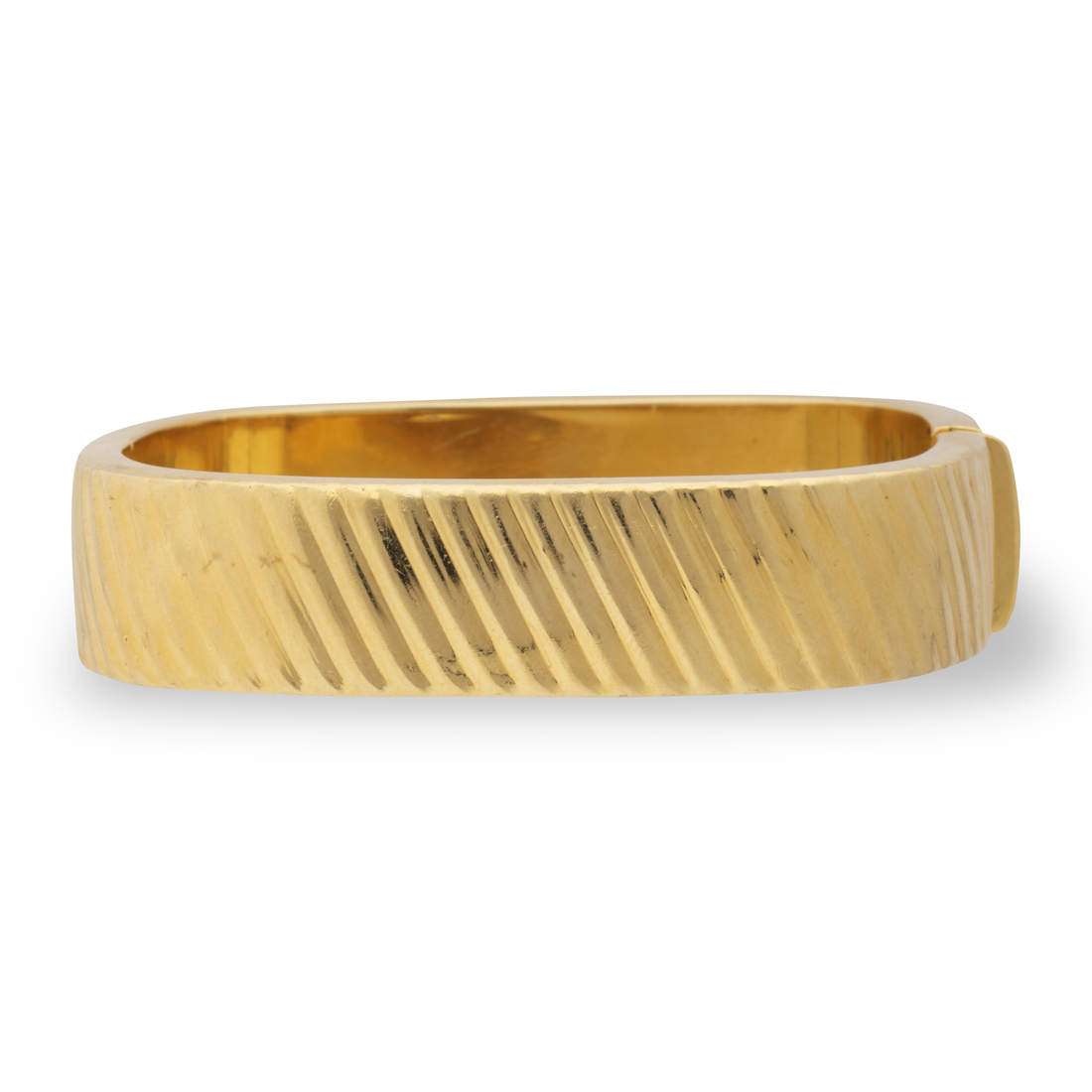 AN FOURTEEN KARAT GOLD BRACELET 3a2034