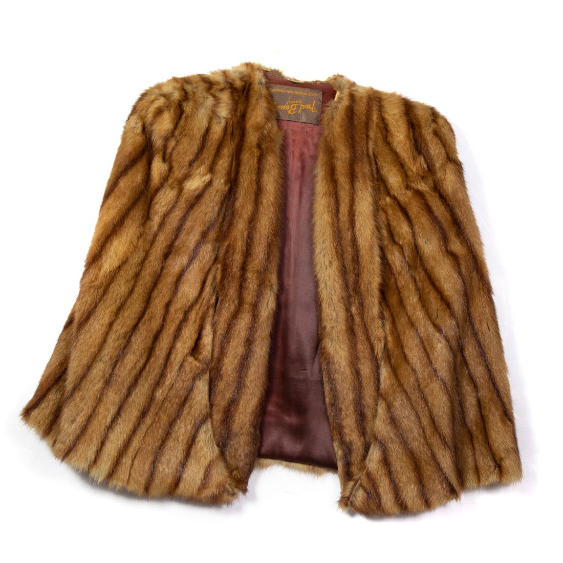 RED FOX CAPE, RETAILED BY FRED BENIOFF,
