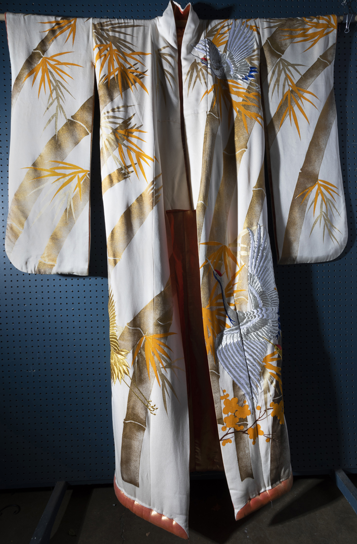 JAPANESE EMBROIDERED KIMONO Japanese 3a2239