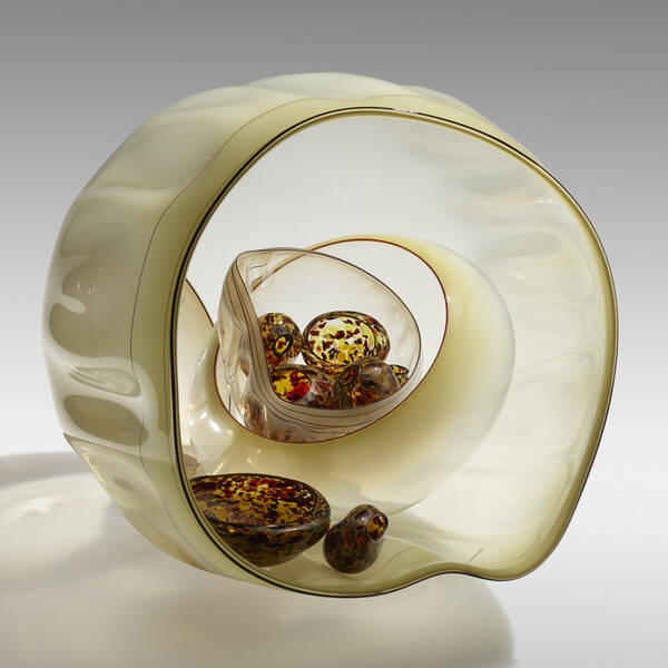 Dale Chihuly. Tabac and Walnut