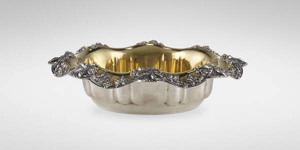 Tiffany & Co.. Vegetable bowl.