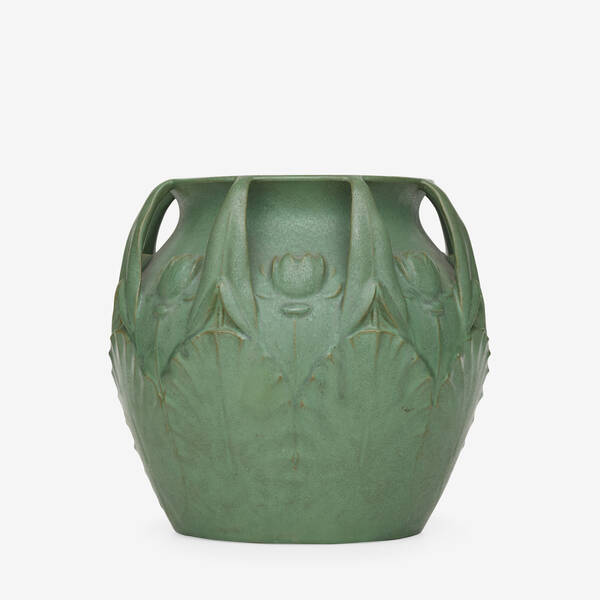 William J Dodd for Teco Pottery  3a00aa