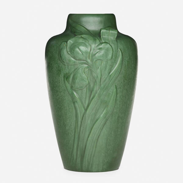 Weller Pottery. Matt Green vase