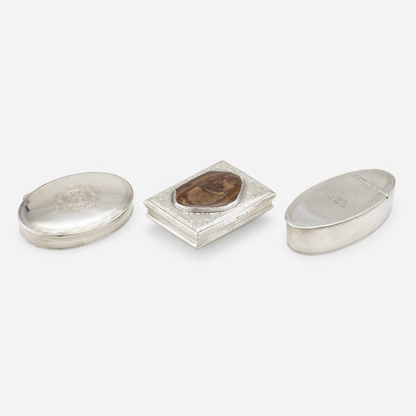  collection of three snuff boxes  3a089a