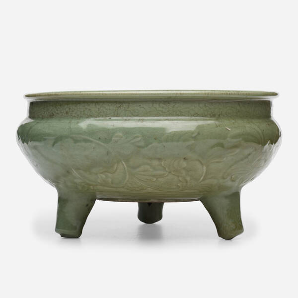 Chinese Longquan celadon censer  3a09dc