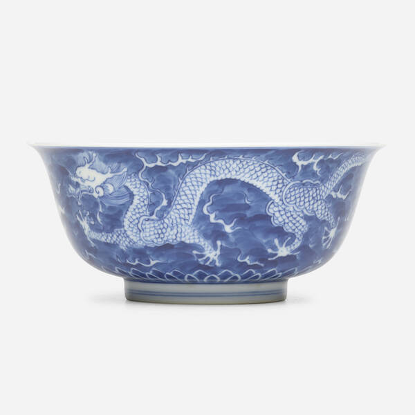 Chinese Blue and White Dragon  3a0a2b