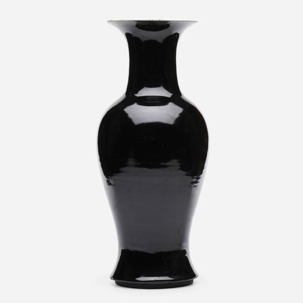 Chinese. mirror black baluster vase.