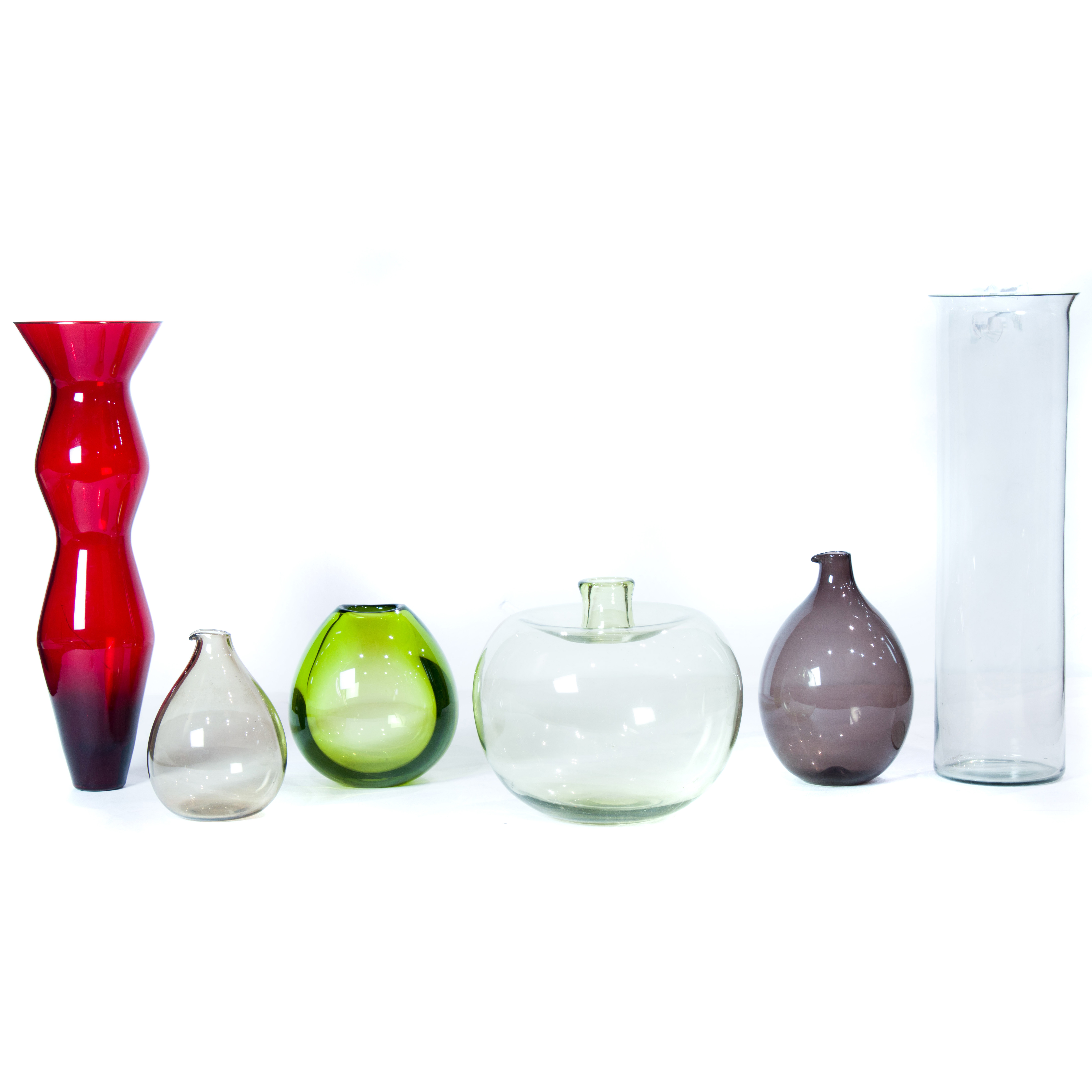  LOT OF 5 COLORED GLASS VASES 3a3502
