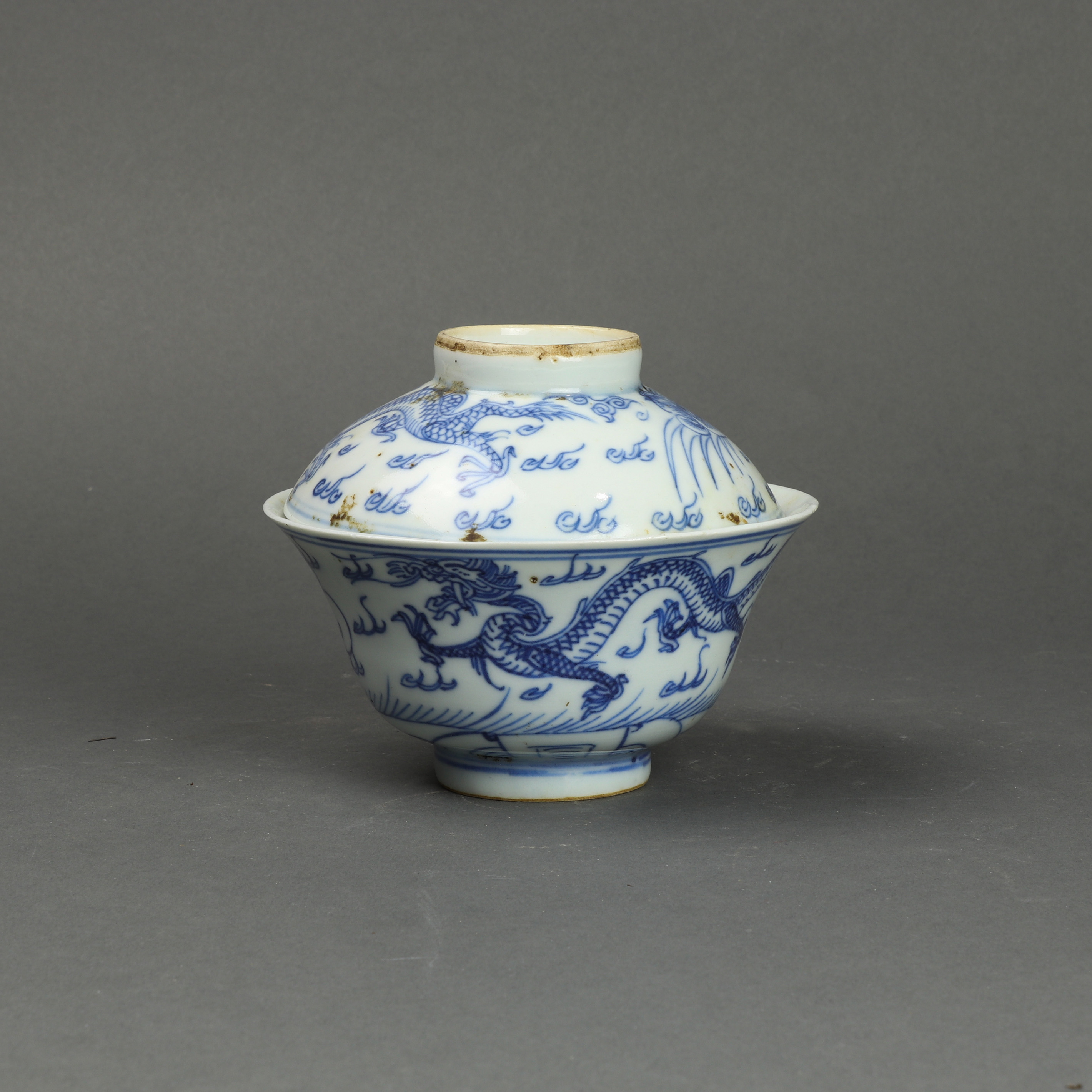 CHINESE BLUE AND WHITE LIDDED TEA CUP