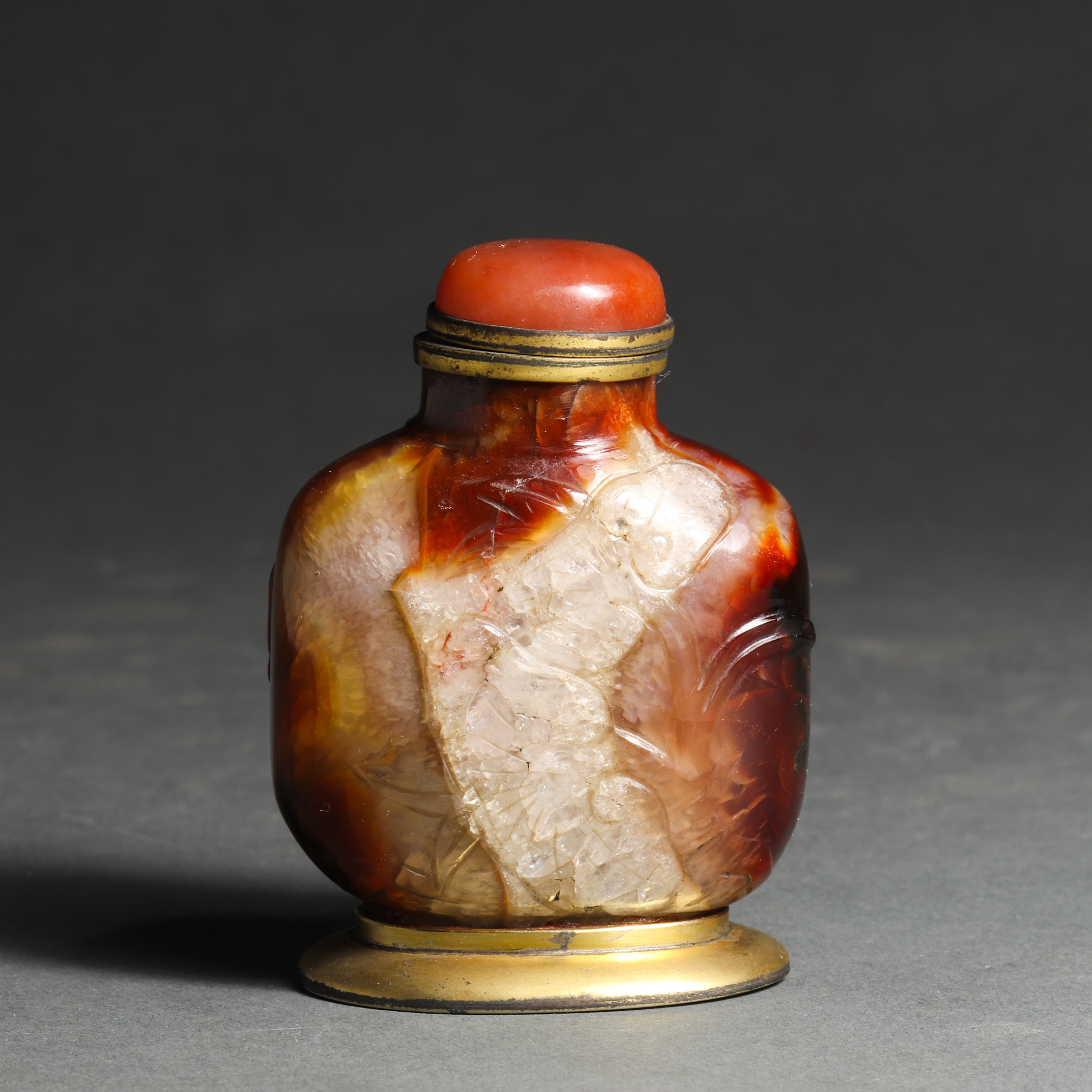 CHINESE AGATE SNUFF BOTTLE Chinese 3a379d