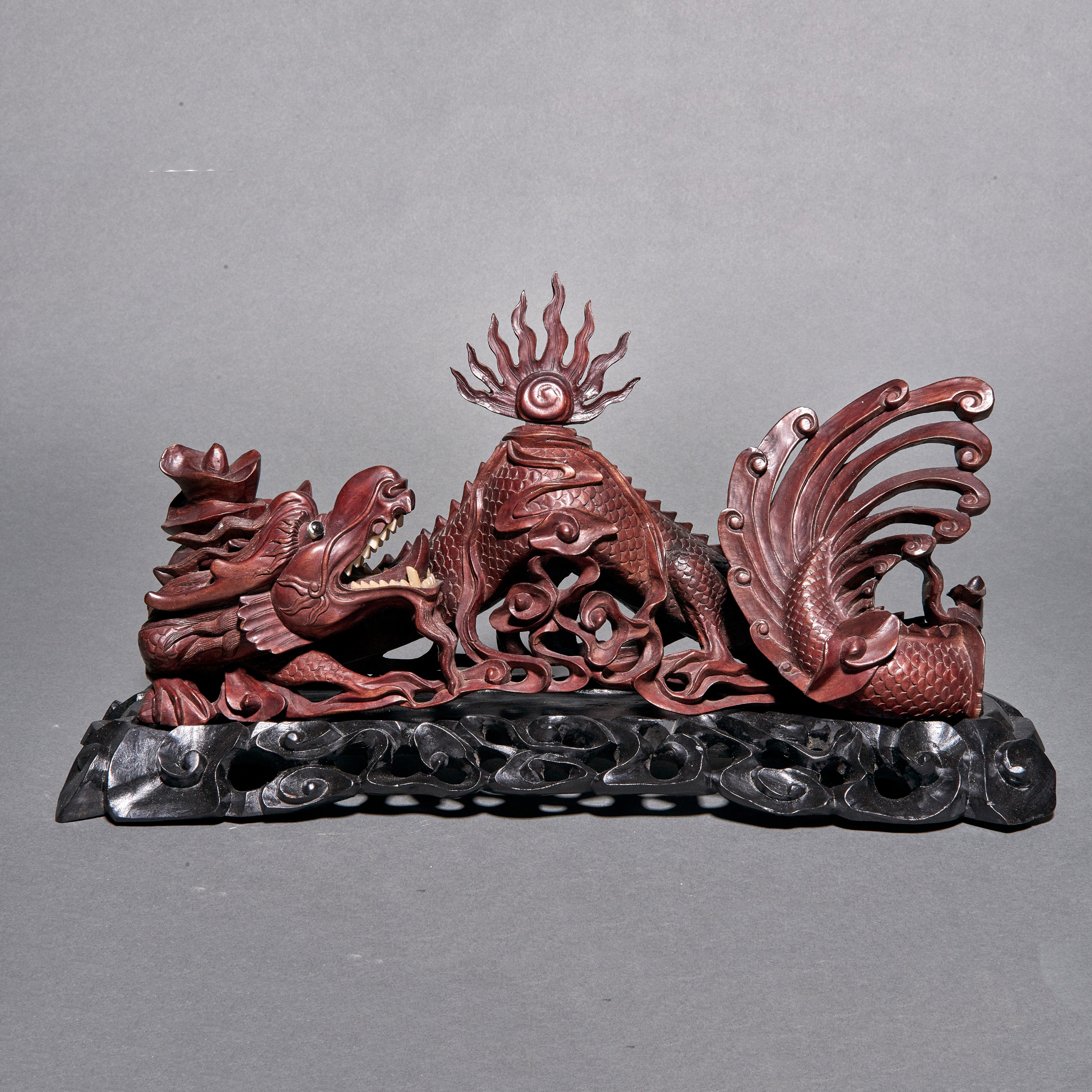 CHINESE HARDWOOD CARVING OF A DRAGON 3a37cb