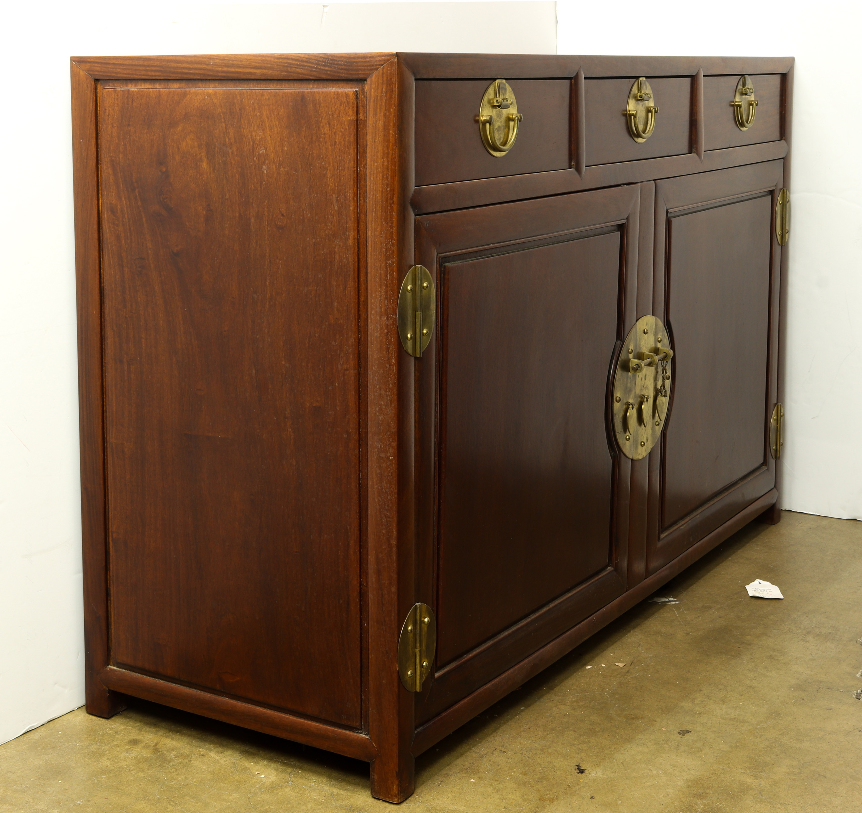 CHINESE HARDWOOD CABINET 32 H 3a37f5