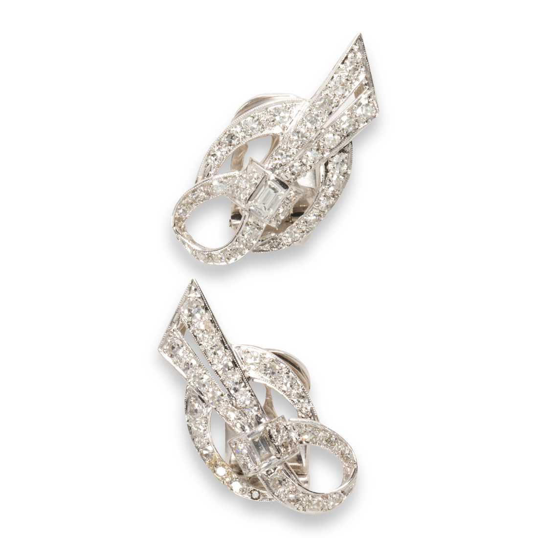 A PAIR OF DIAMOND AND PLATINUM 3a3841