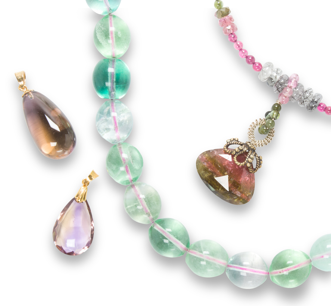 A GROUP OF GEMSTONE BEAD JEWELRY