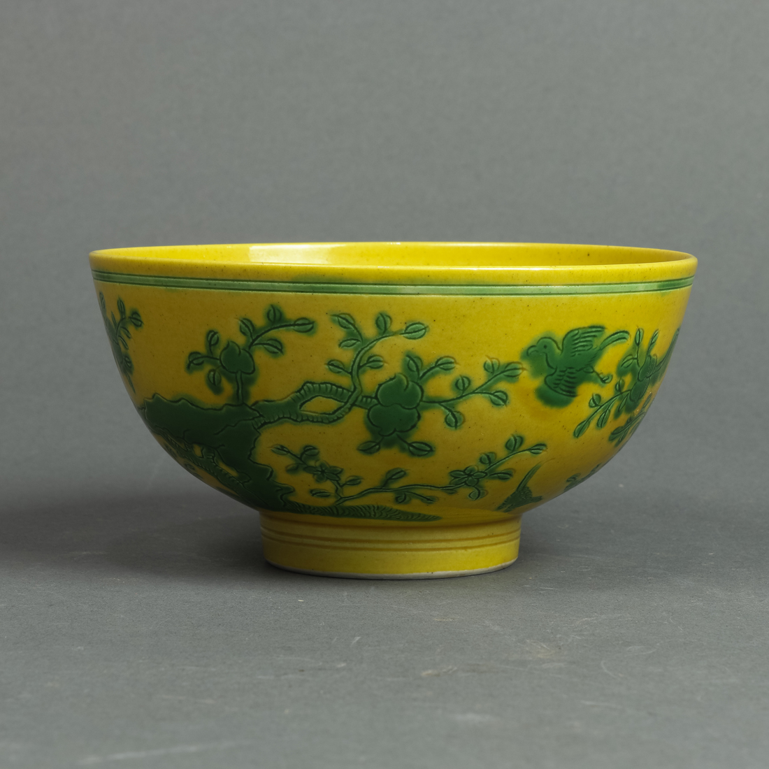 CHINESE GREEN ENAMELED YELLOW GROUND