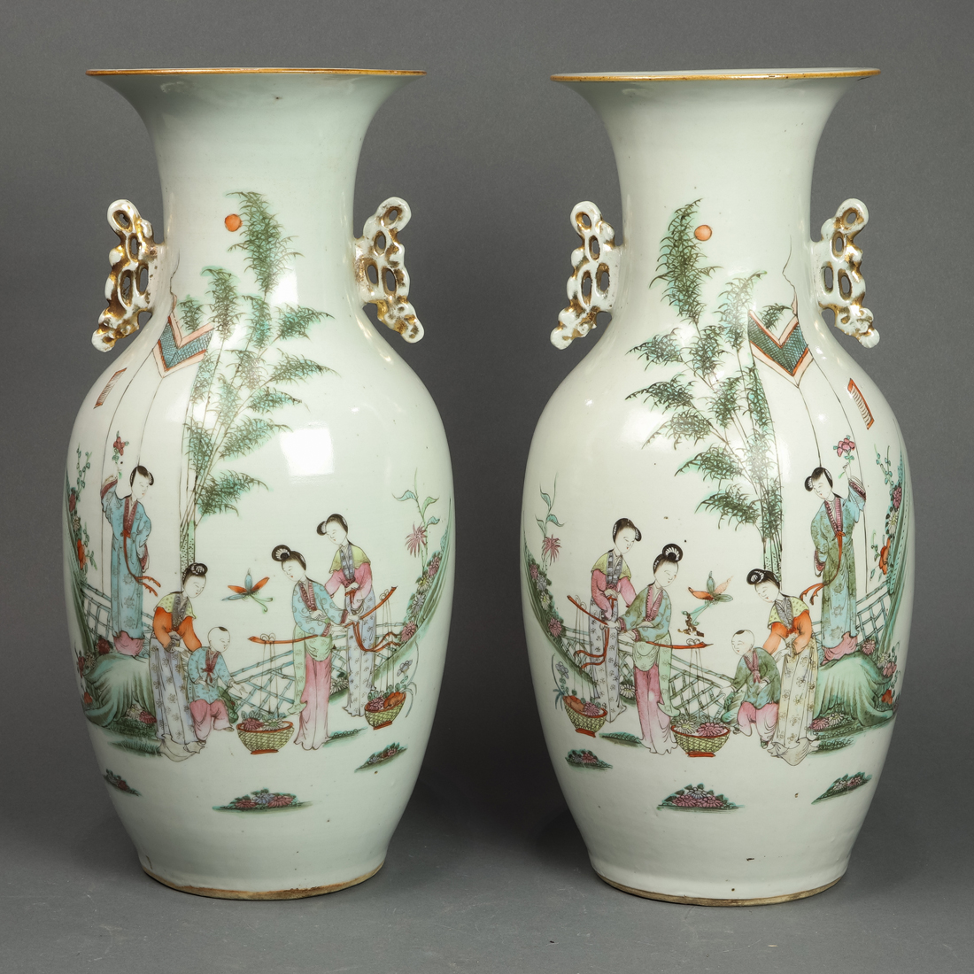 PAIR OF CHINESE FAMILLE ROSE VASES 3a3a4a