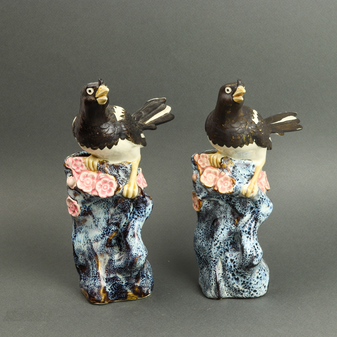 PAIR OF CHINESE PORCELAIN BIRD 3a3c01