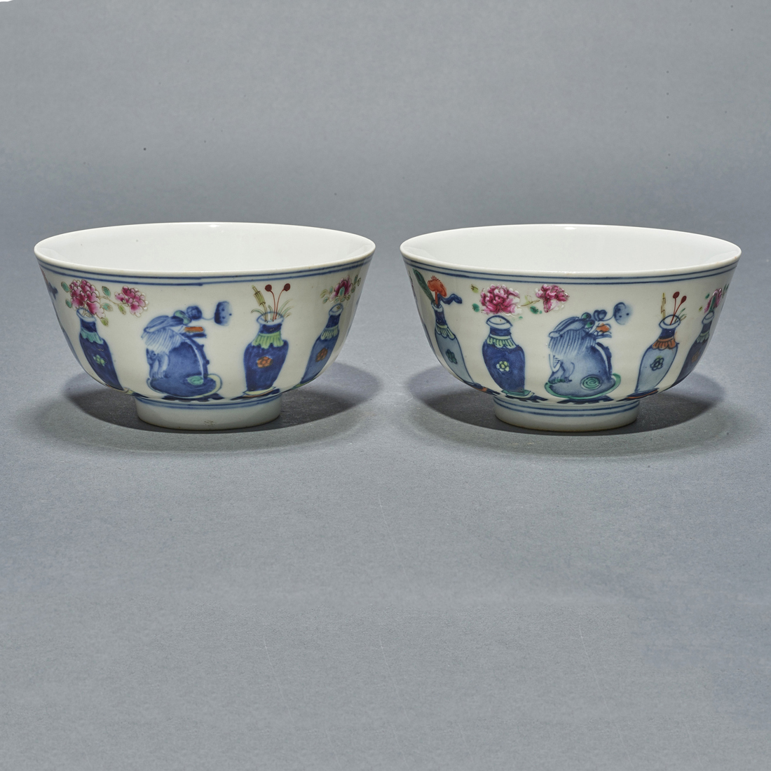 PAIR OF CHINESE DOUCAI BOWLS Pair 3a3c11