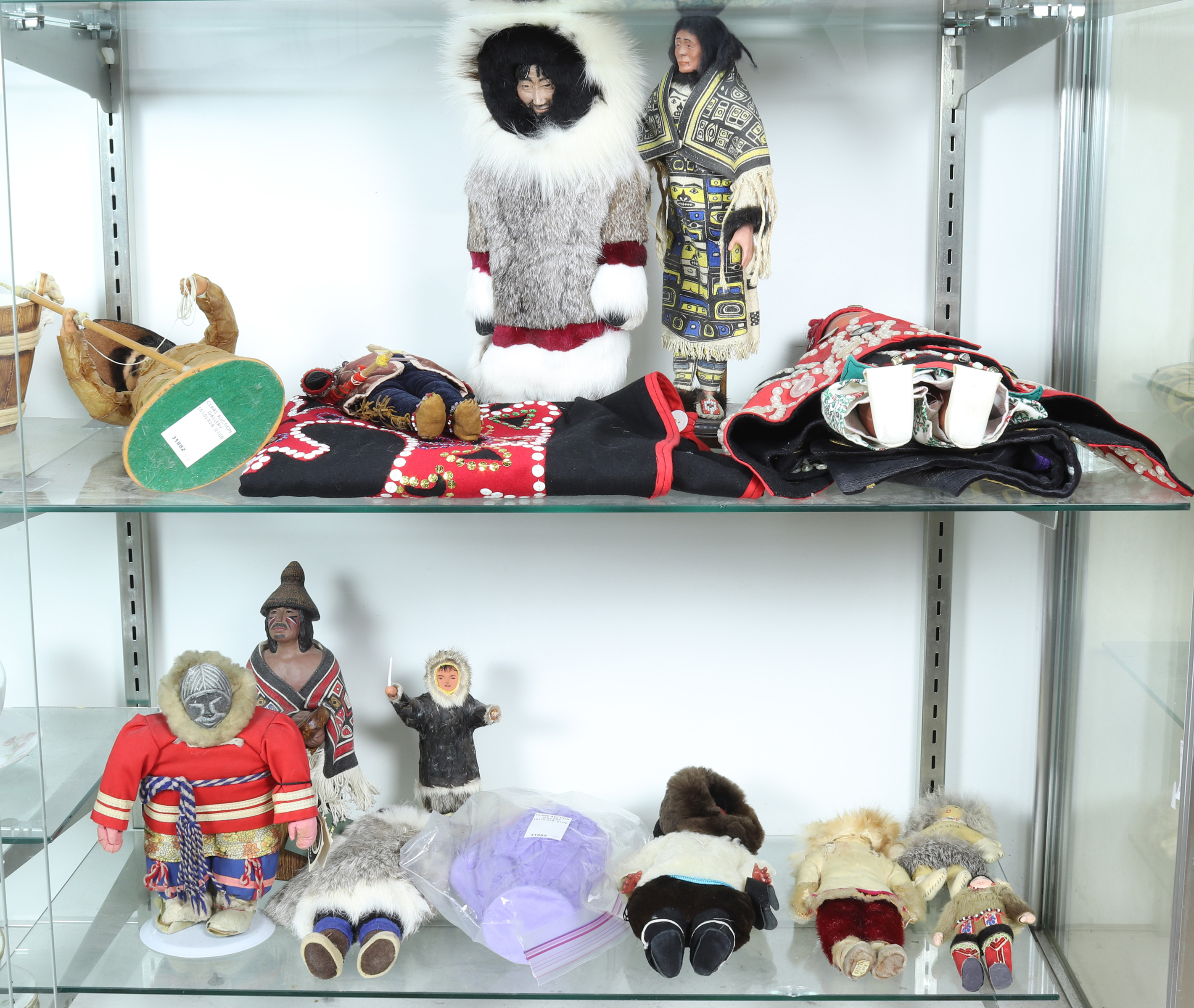  LOT OF 14 INUIT DOLLS Lot of 3a3f2b