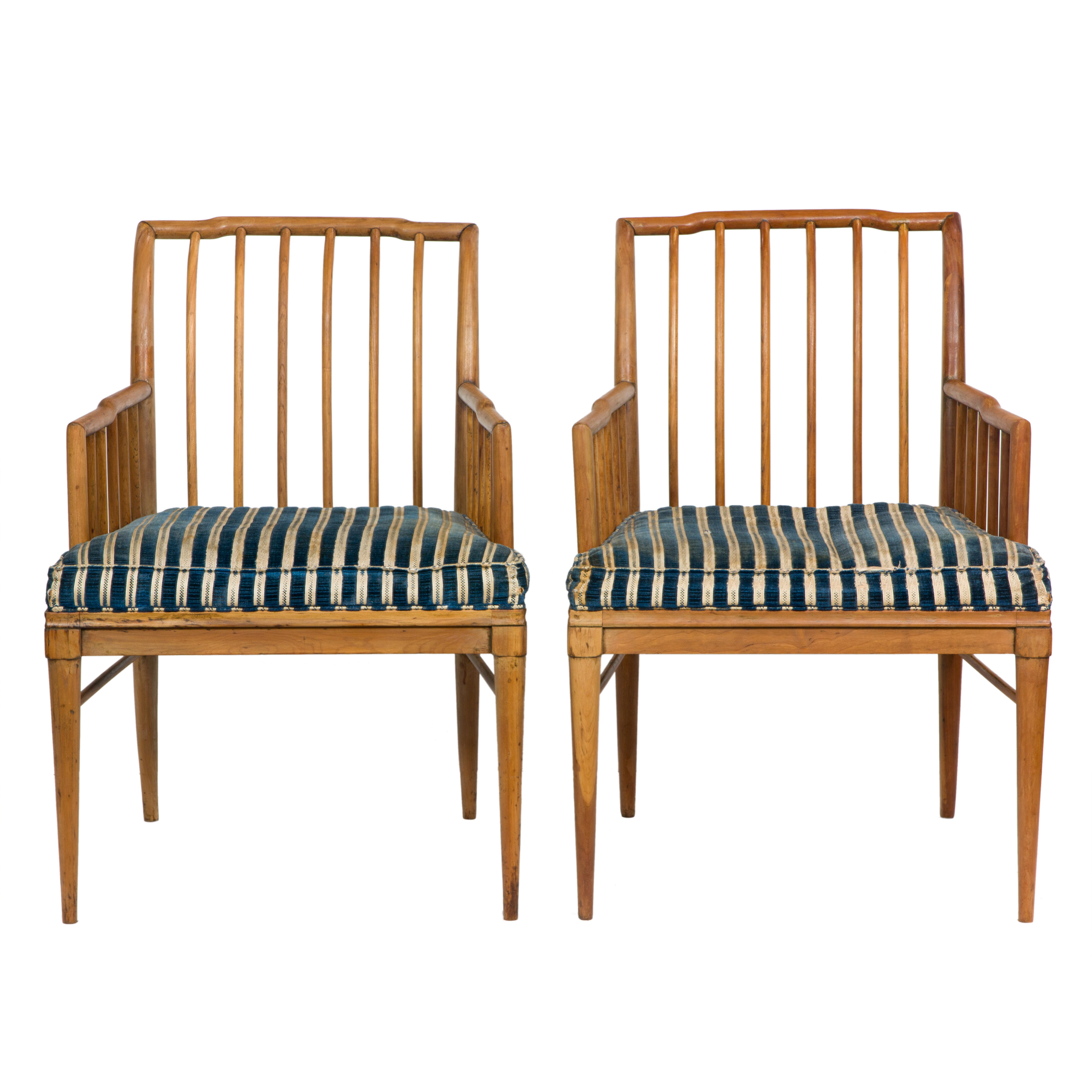  2 PAIR OF CONTEMPORARY ARM CHAIRS 3a3fc3