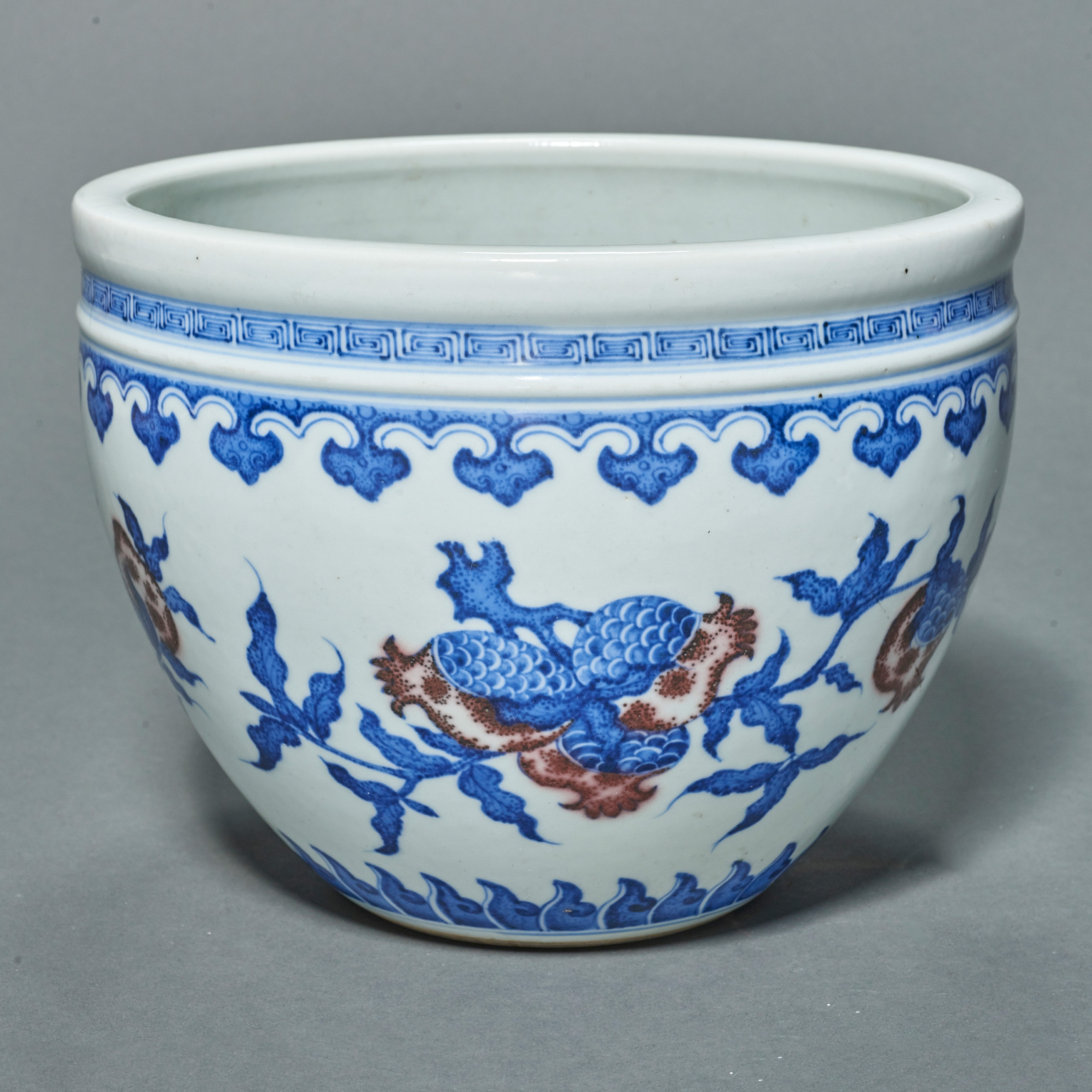 CHINESE BLUE AND WHITE JARDINIERE