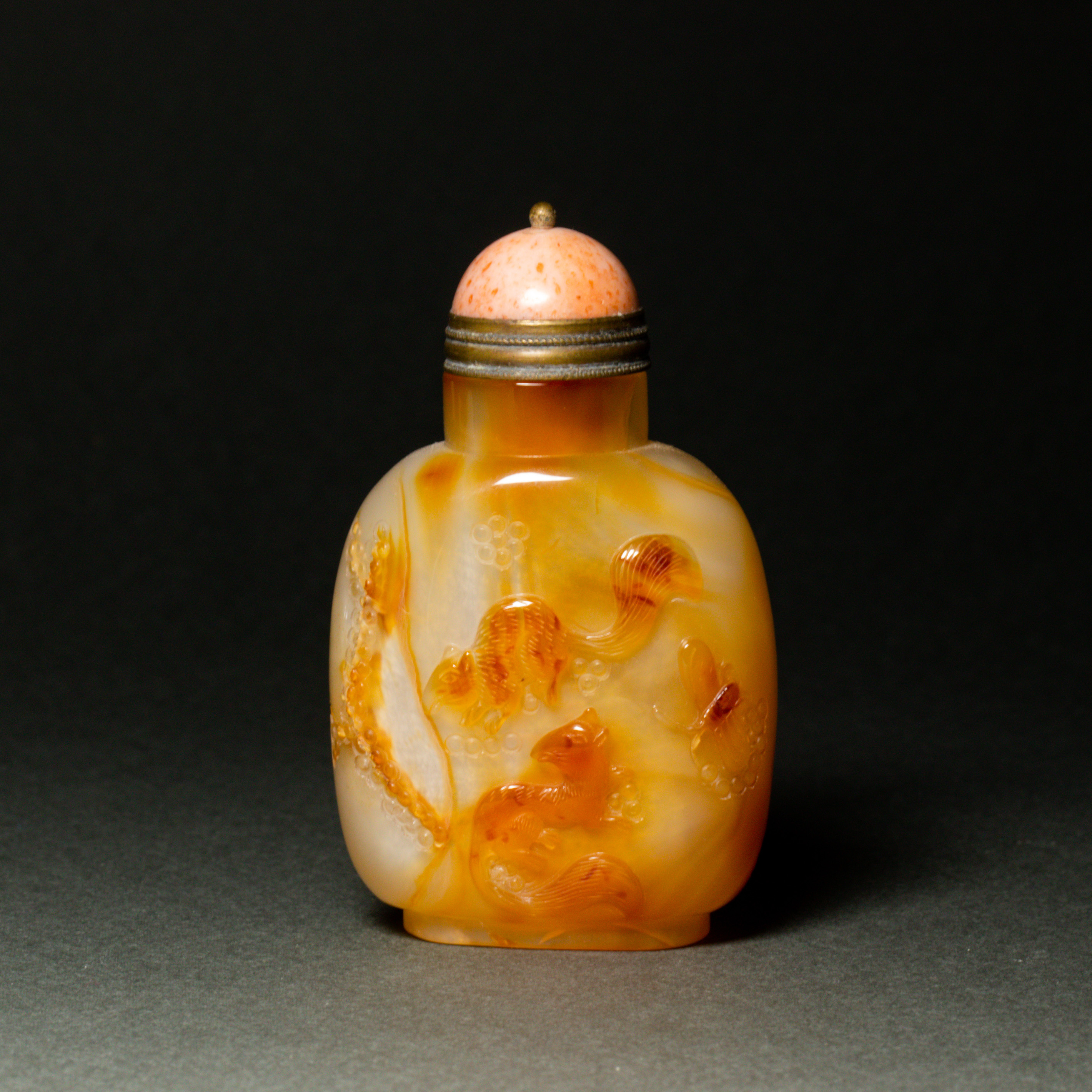 CHINESE AGATE SNUFF BOTTLE Chinese 3a4083