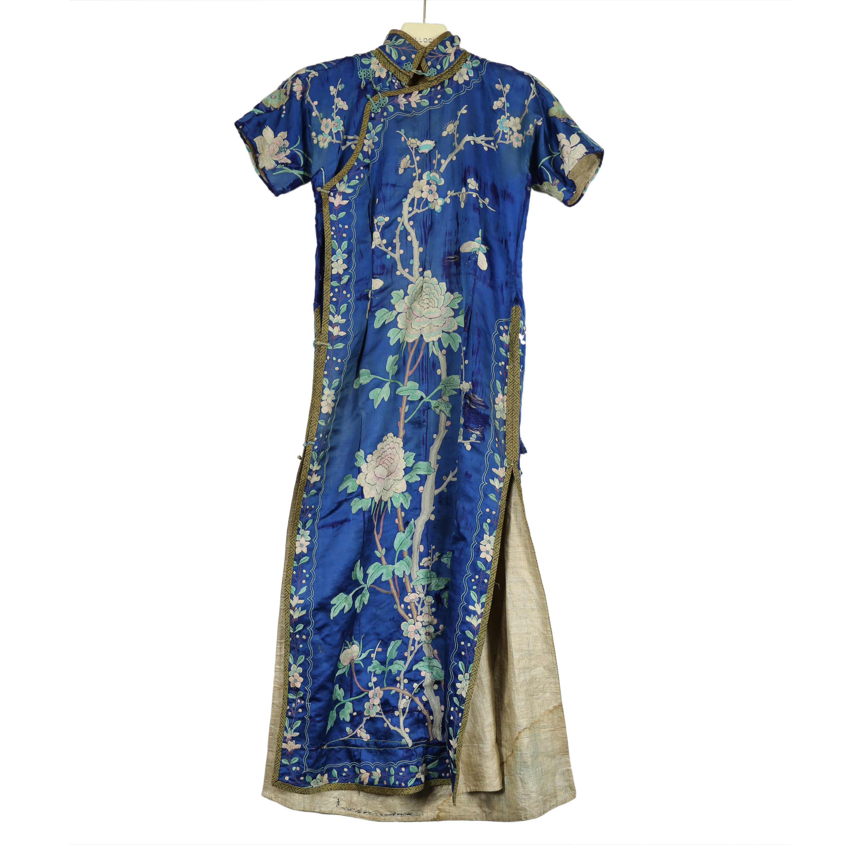 CHINESE EMBROIDERED SILK CHEONGSAM 3a40bb