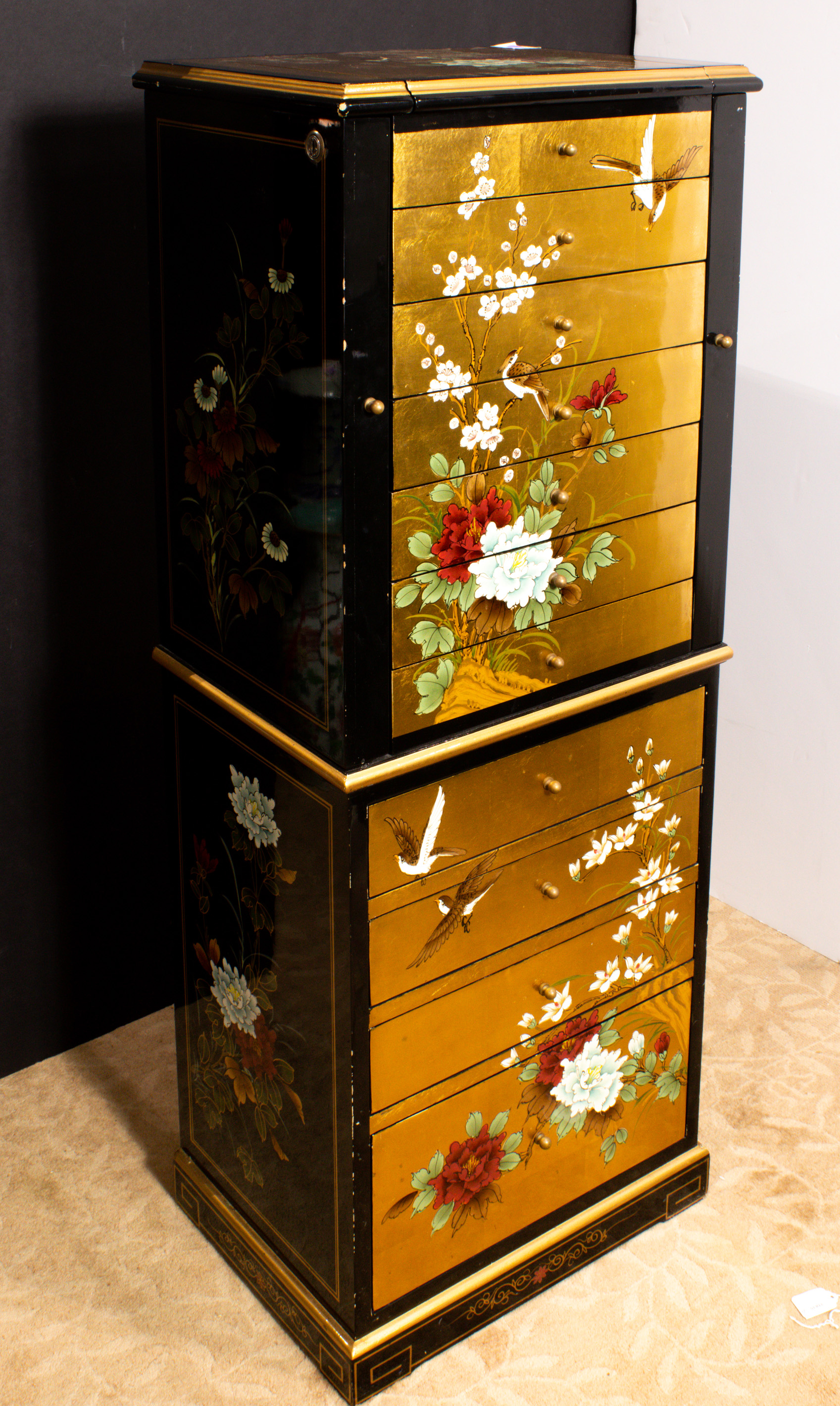 CHINESE LACQUERED JEWELRY CHEST