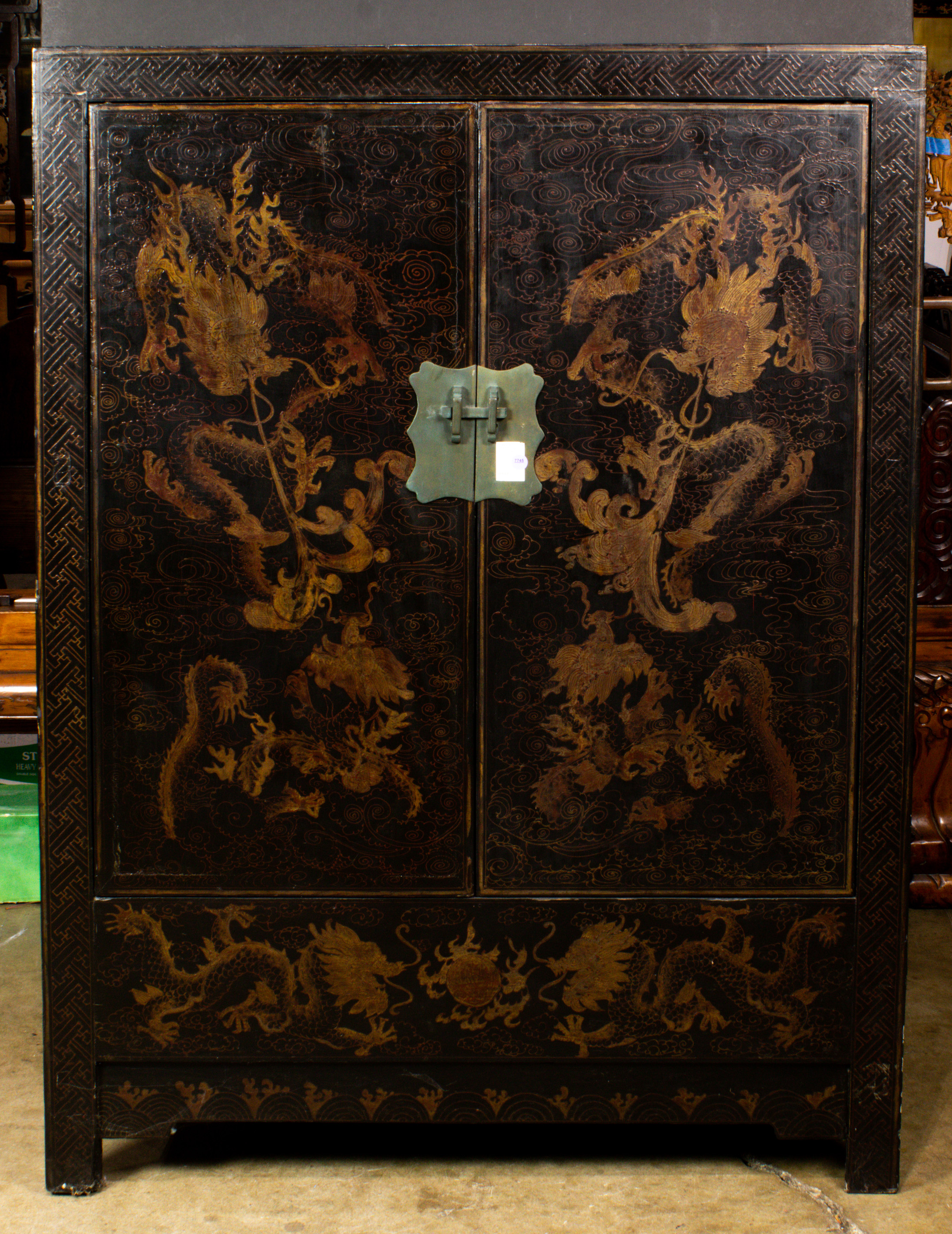 CHINESE LACQUER PAINTED CABINET 3a40bd