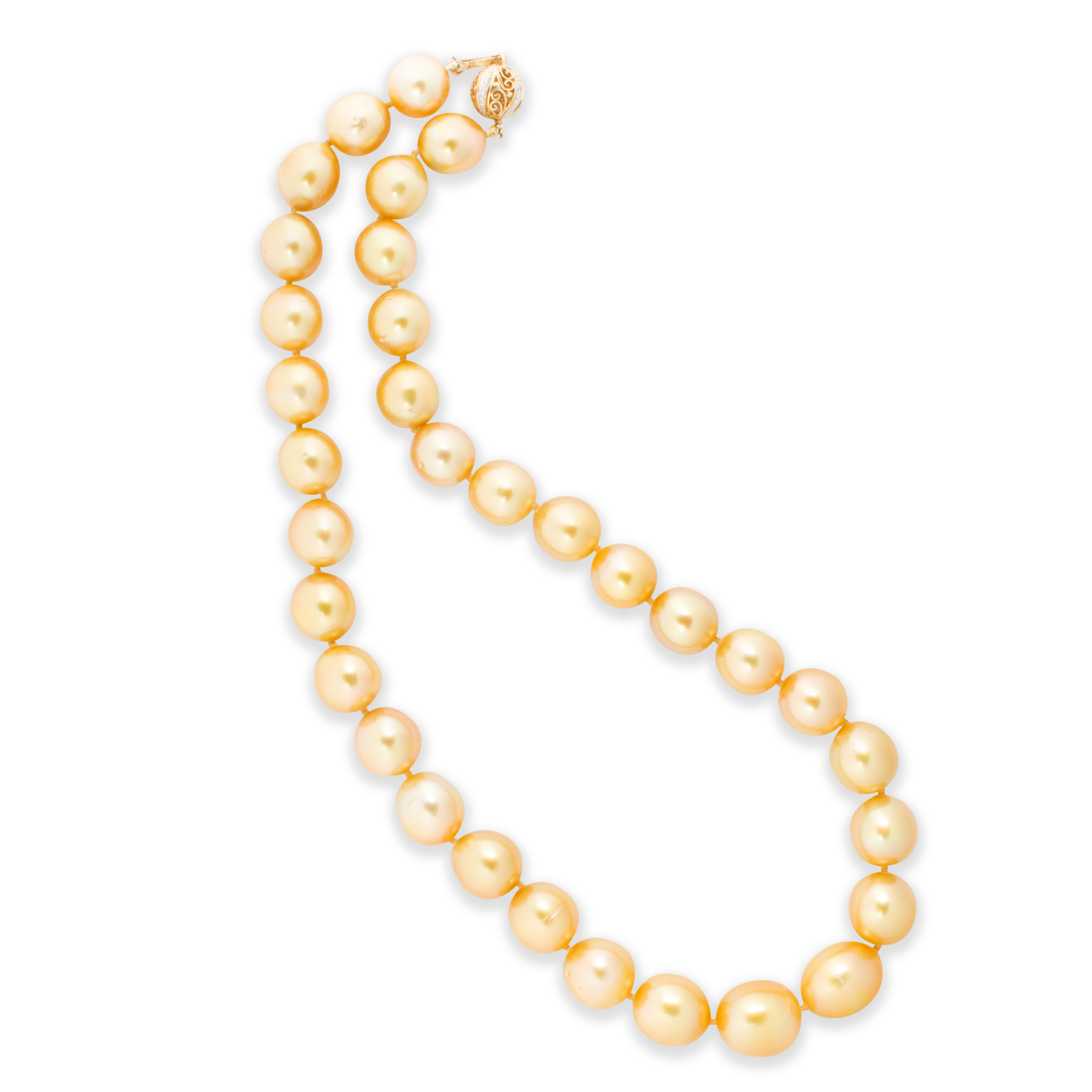 A GOLDEN SOUTH SEA PEARL AND EIGHTEEN