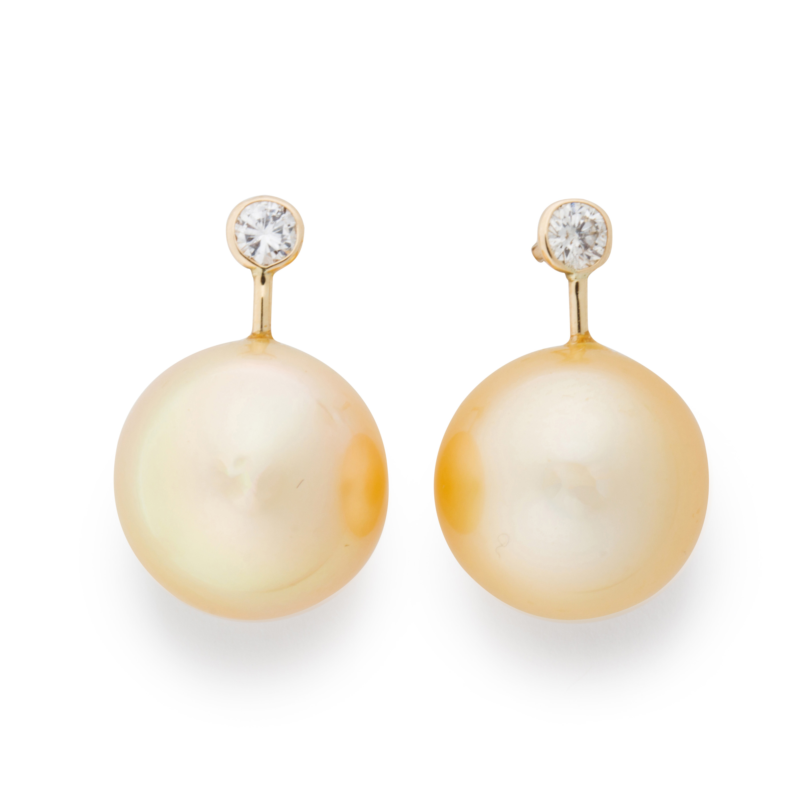 A PAIR OF SOUTH SEA PEARL DIAMOND 3a41d7