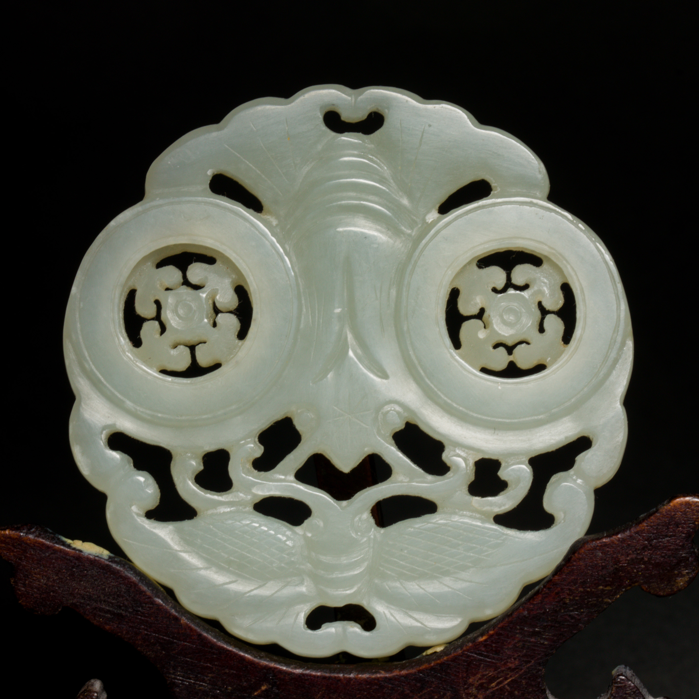 CHINESE JADE BUTTERFLY PENDANT 3a4305