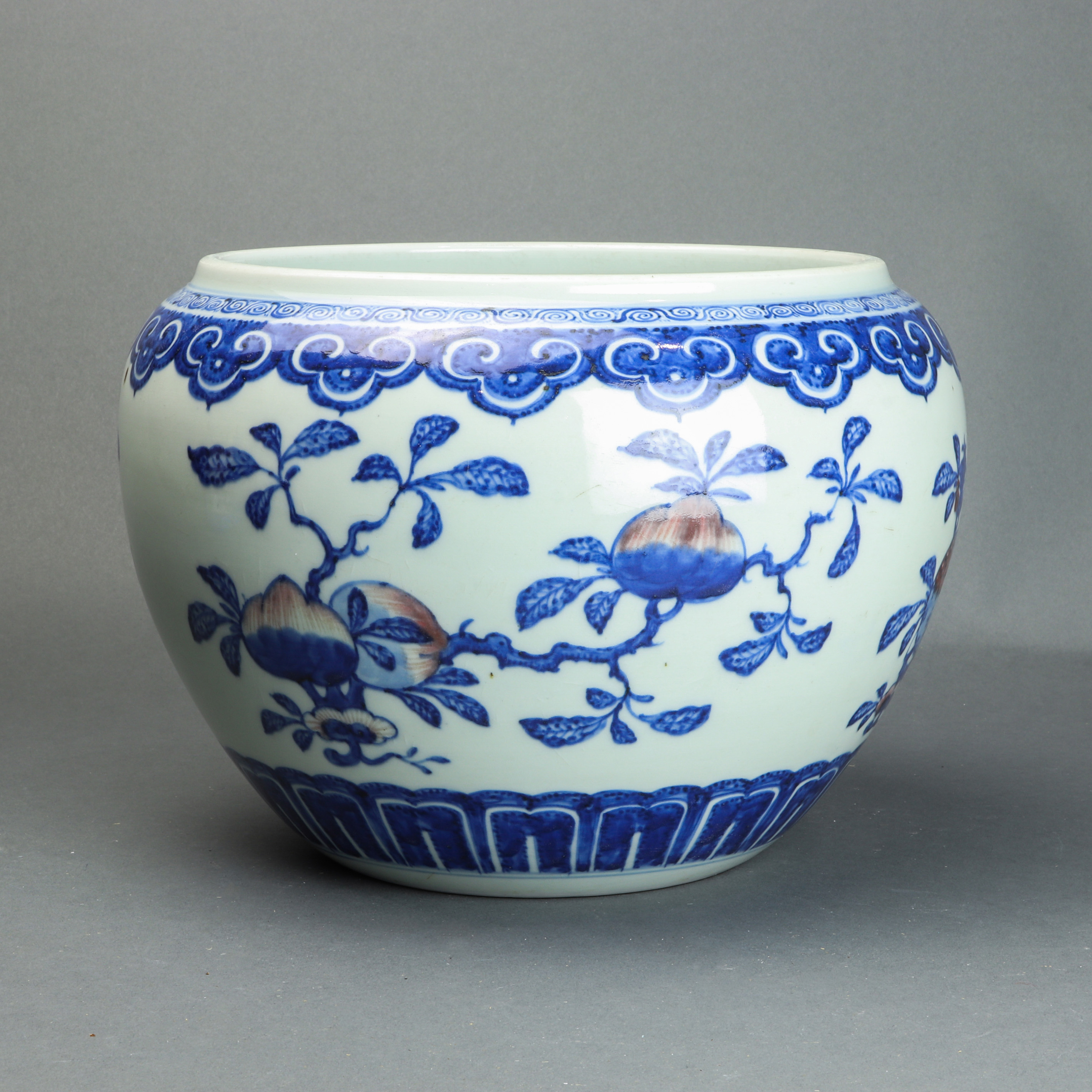 CHINESE BLUE AND WHITE JARDINIERE 3a431b