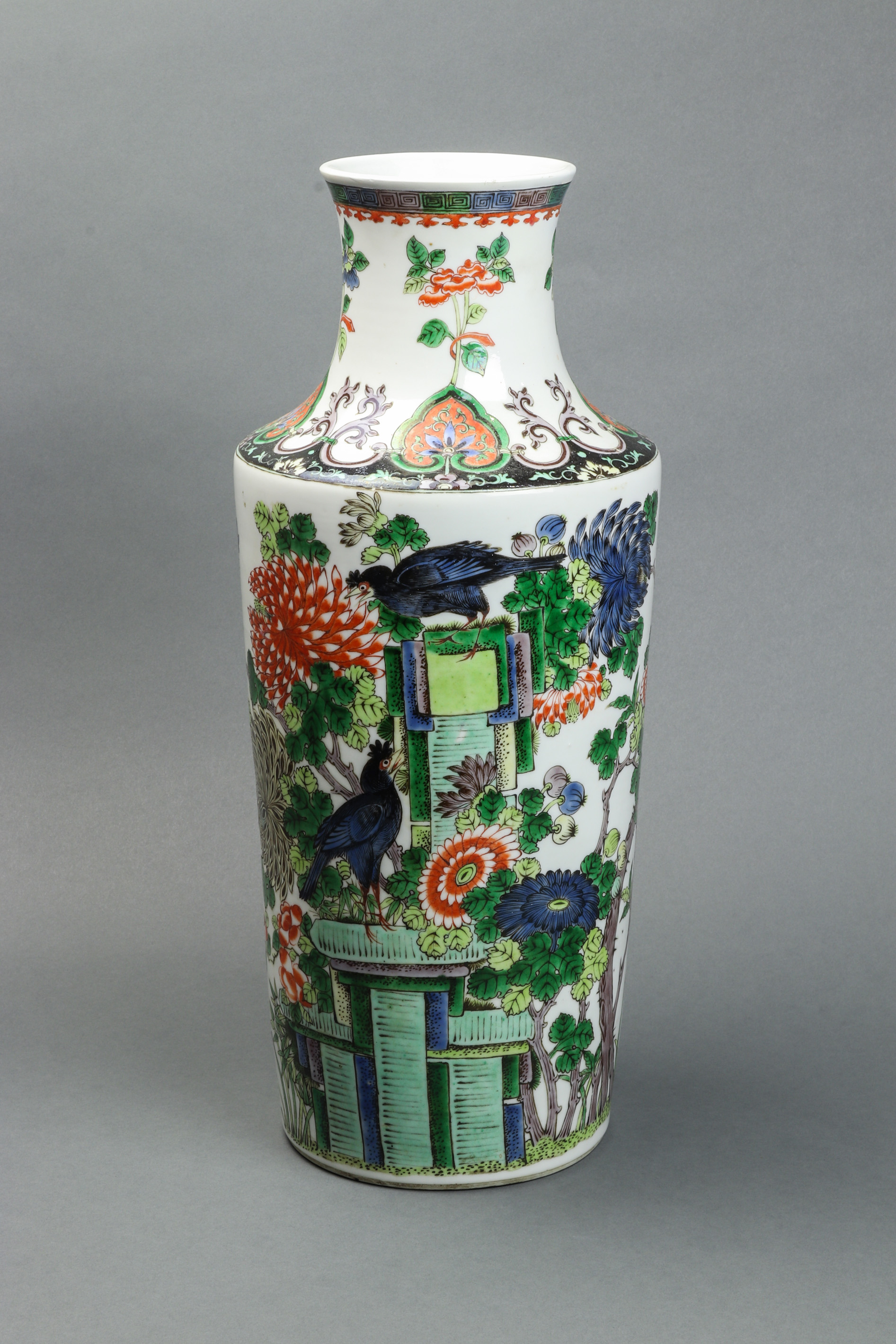 CHINESE FAMILLE VERTE VASE Chinese