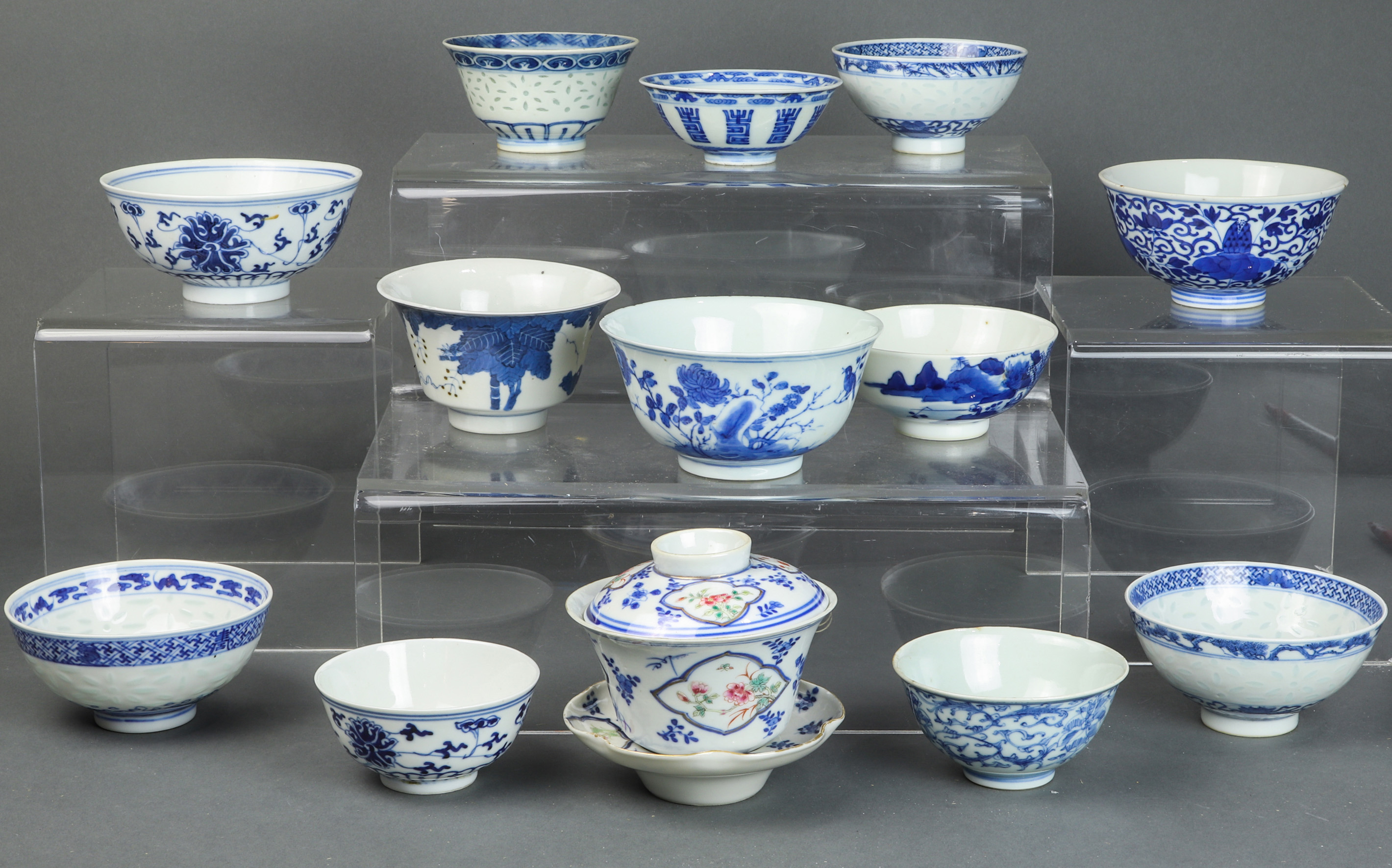  LOT OF 13 CHINESE BLUE AND WHITE 3a4333