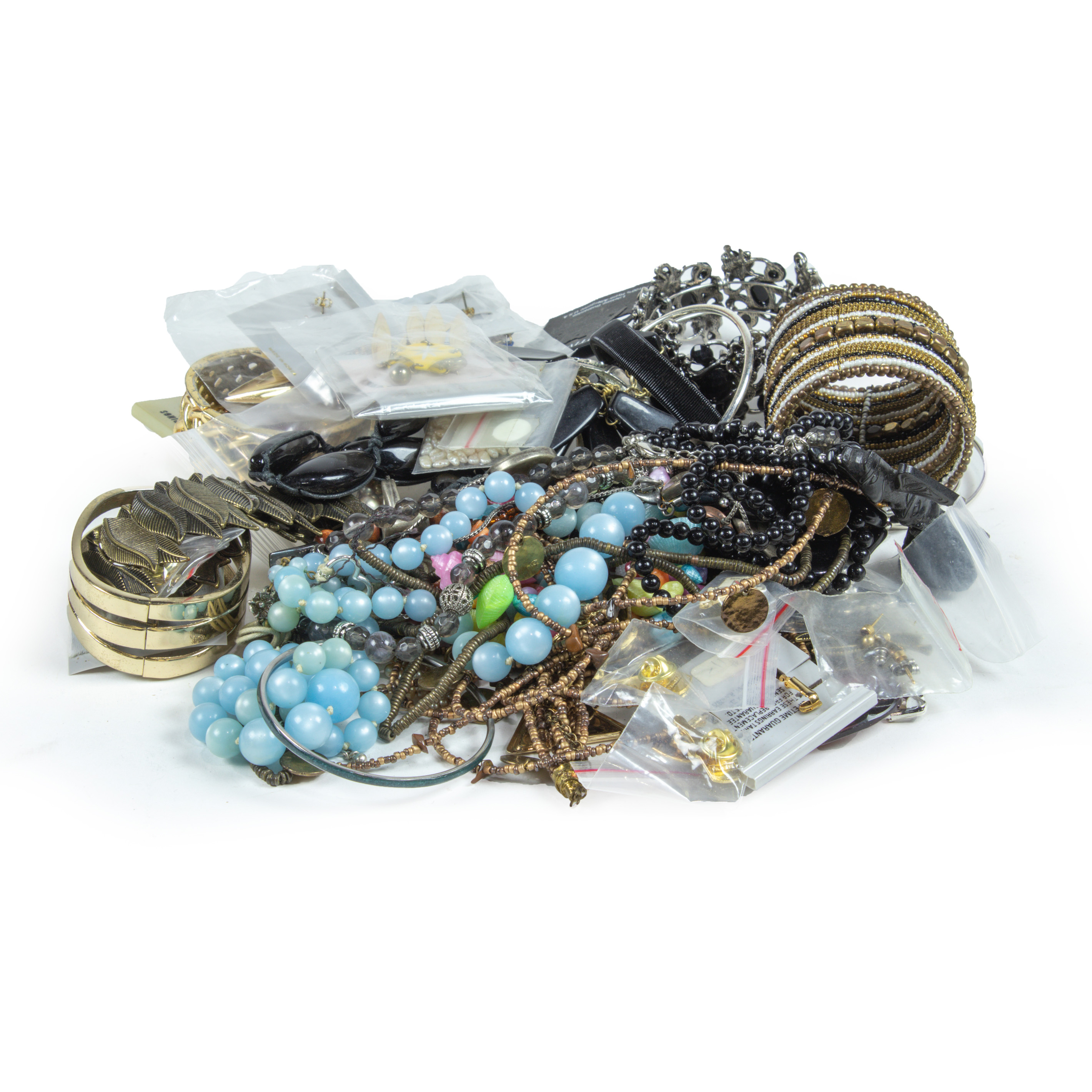 ONE BAG OF COSTUME JEWELRY One 3a43ad