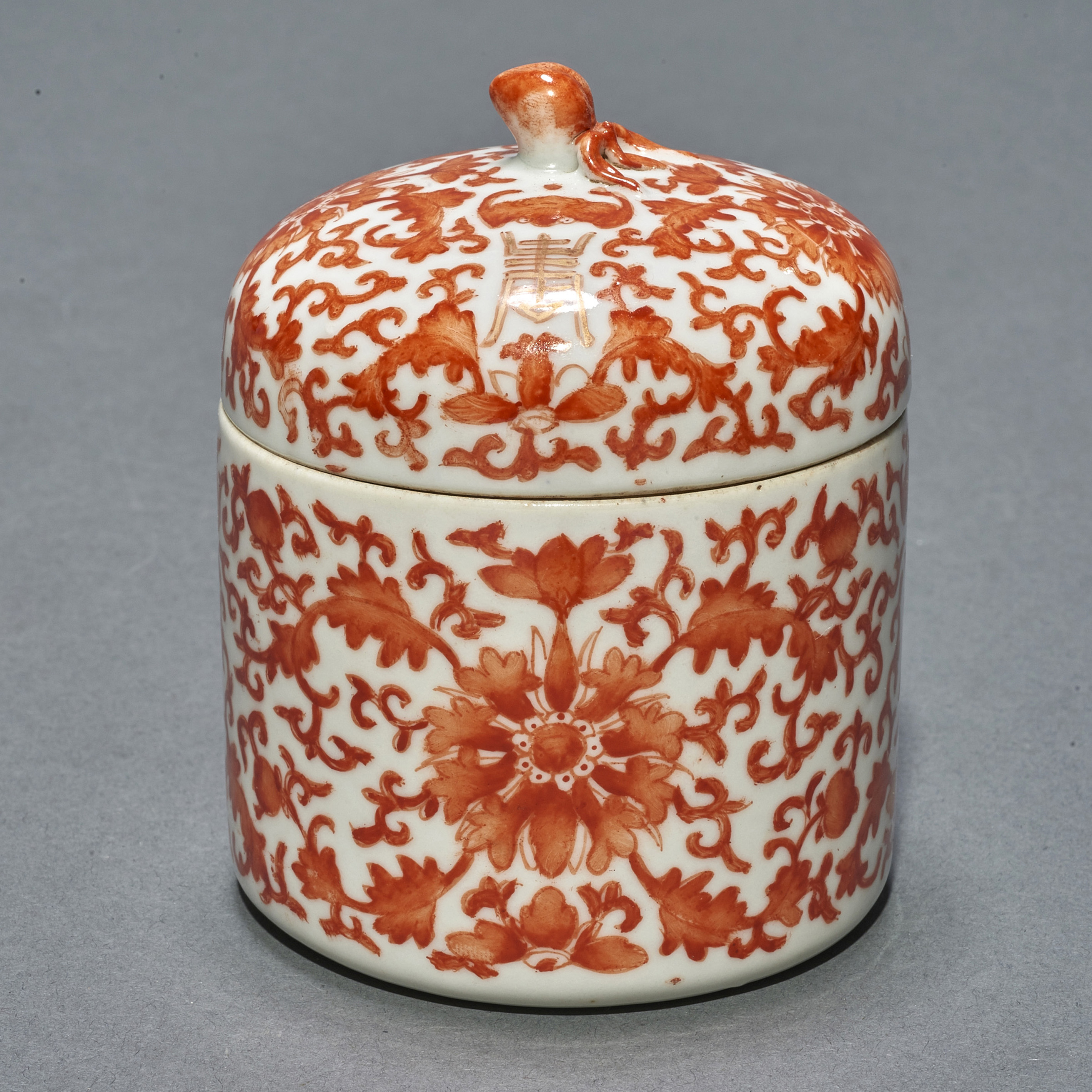 CHINESE IRON RED DECORATED LIDDED