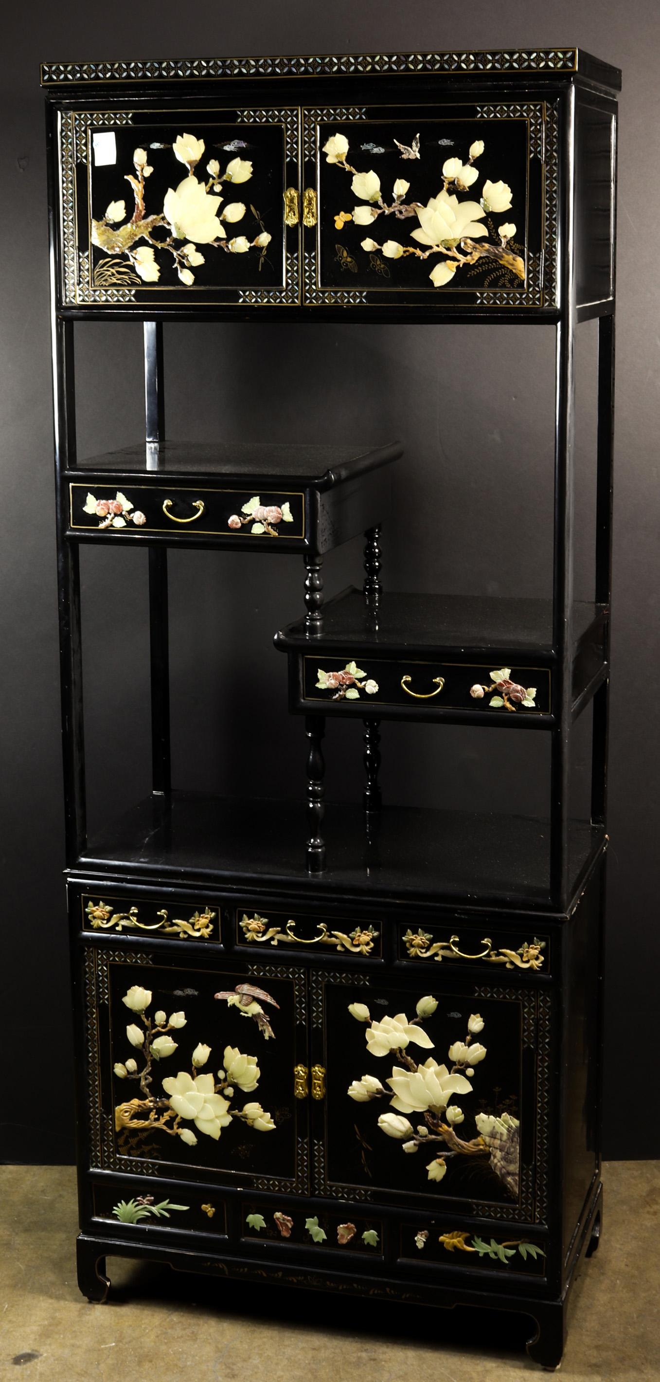 KOREAN BLACK LACQUERED DISPLAY