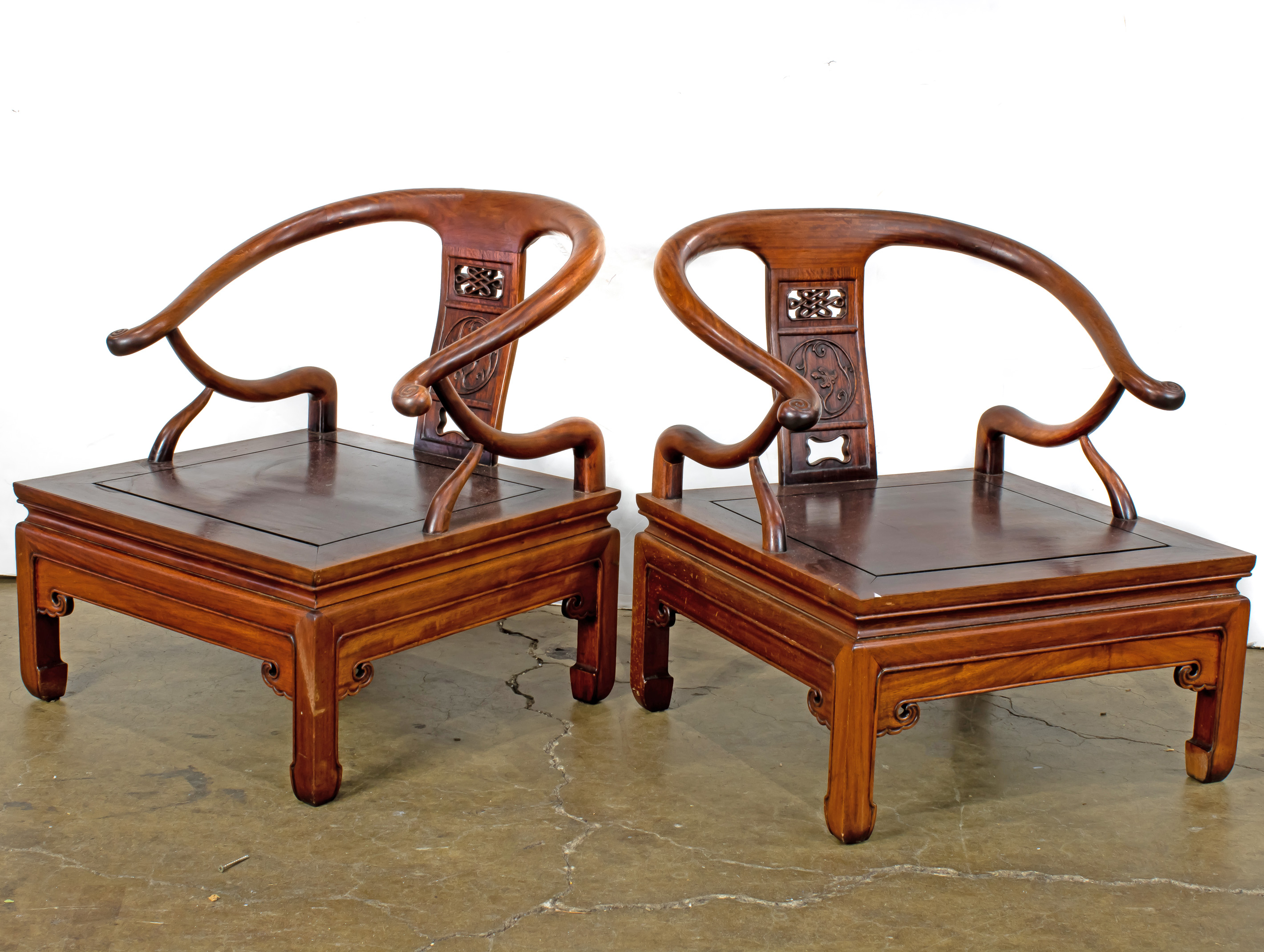 A PAIR OF CHINESE HARDWOOD ARMCHAIRS 3a4546