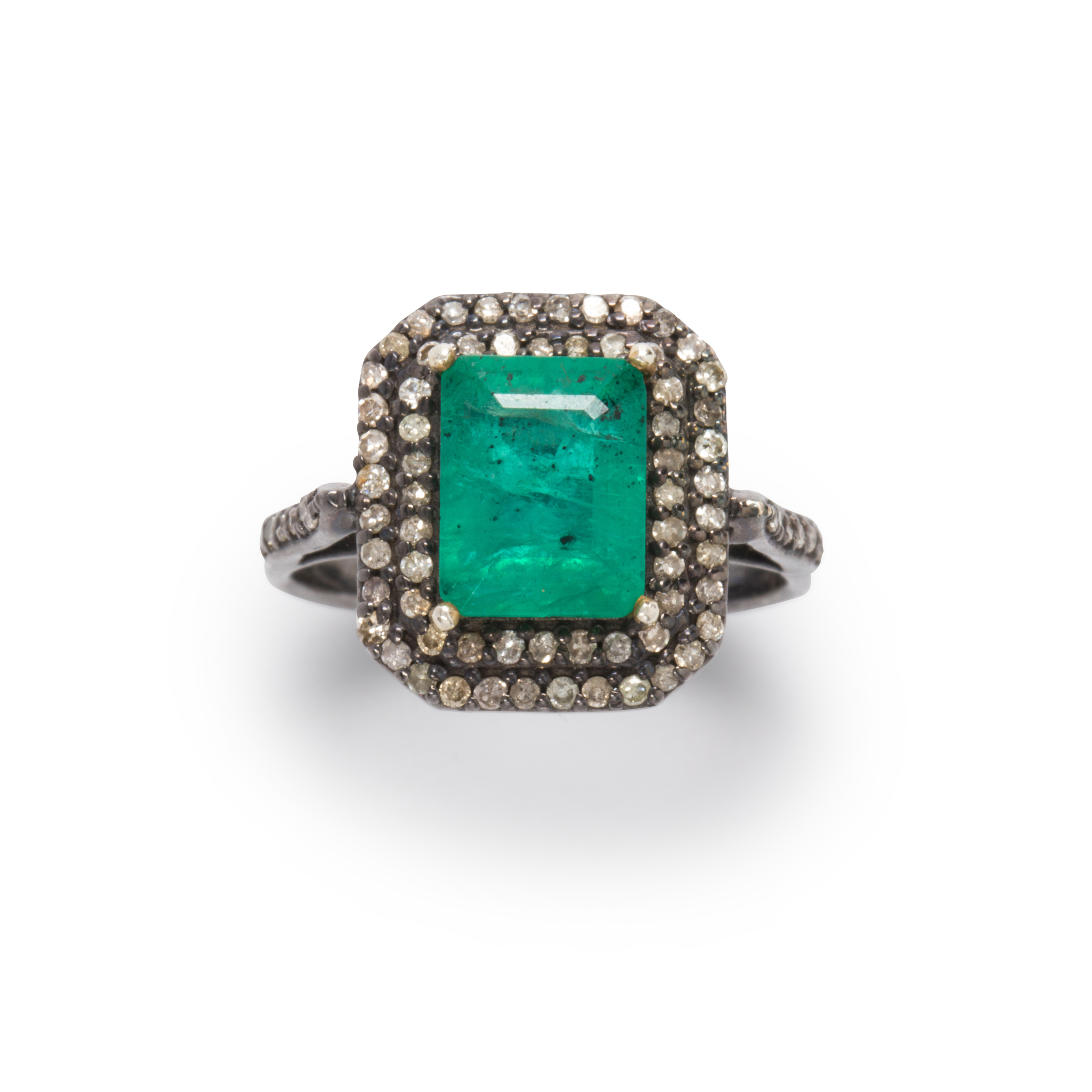 AN EMERALD AND DIAMOND RING An