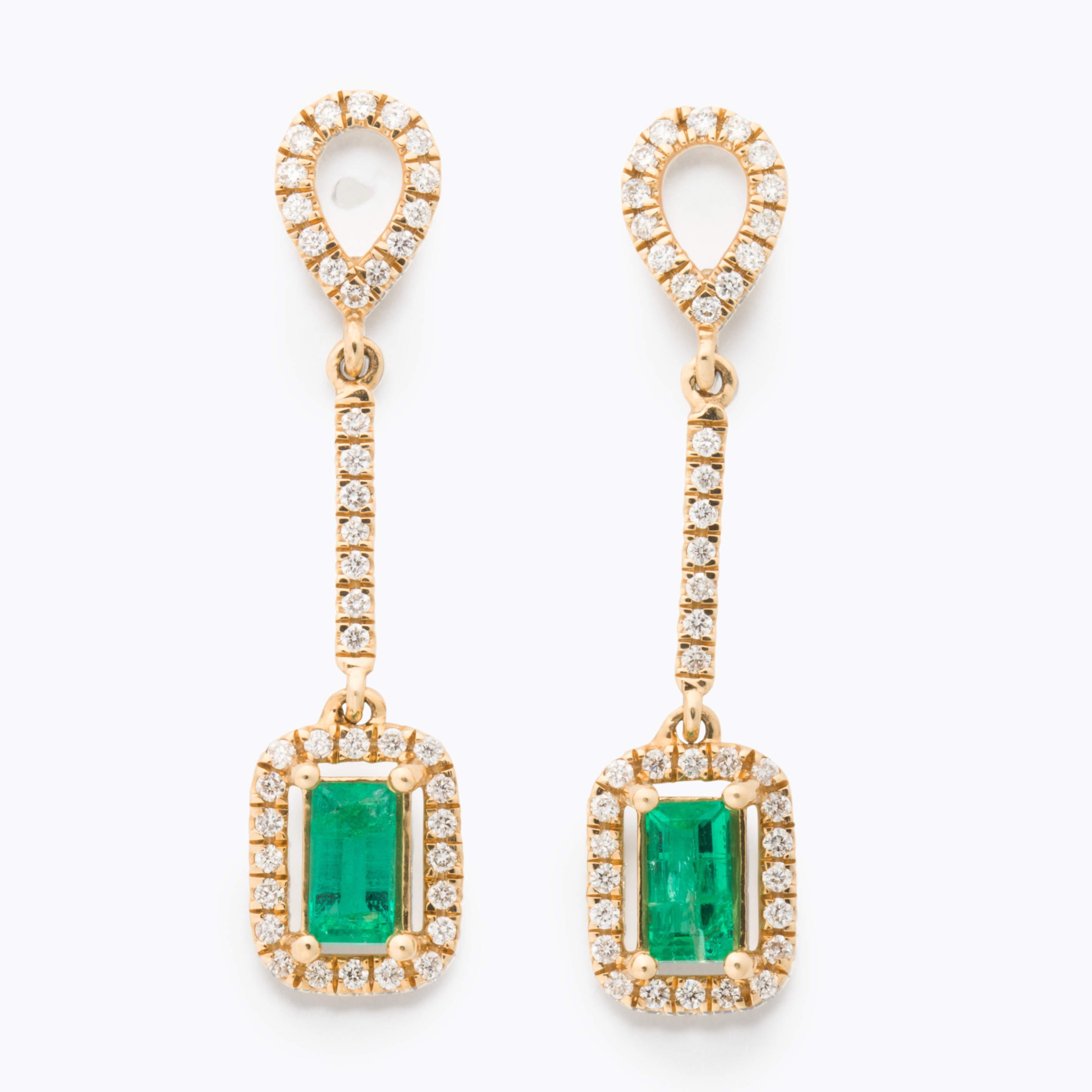 A PAIR OF EMERALD DIAMOND AND 3a463e