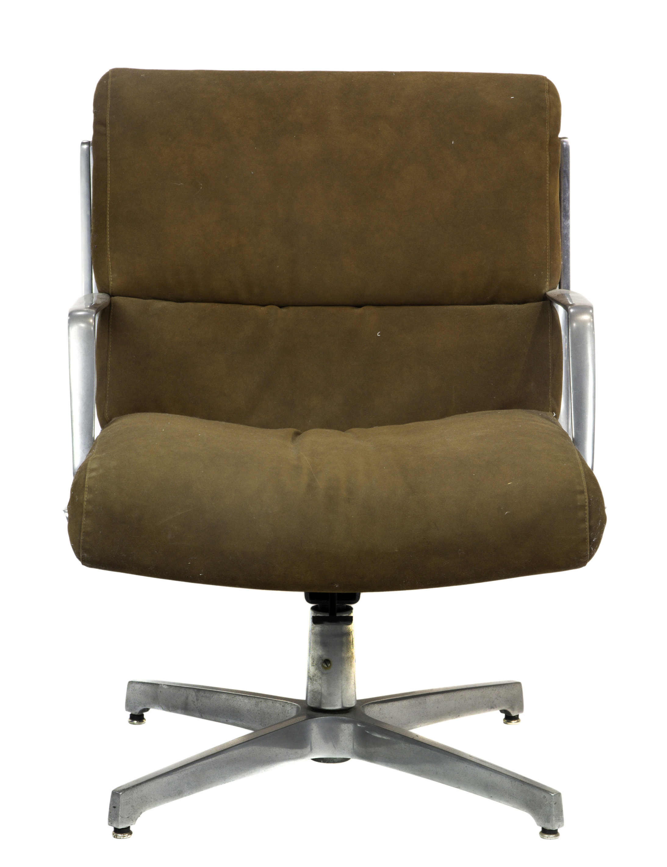 A KNOLL STYLE SUEDE EXECUTIVE CHAIR 3a4793