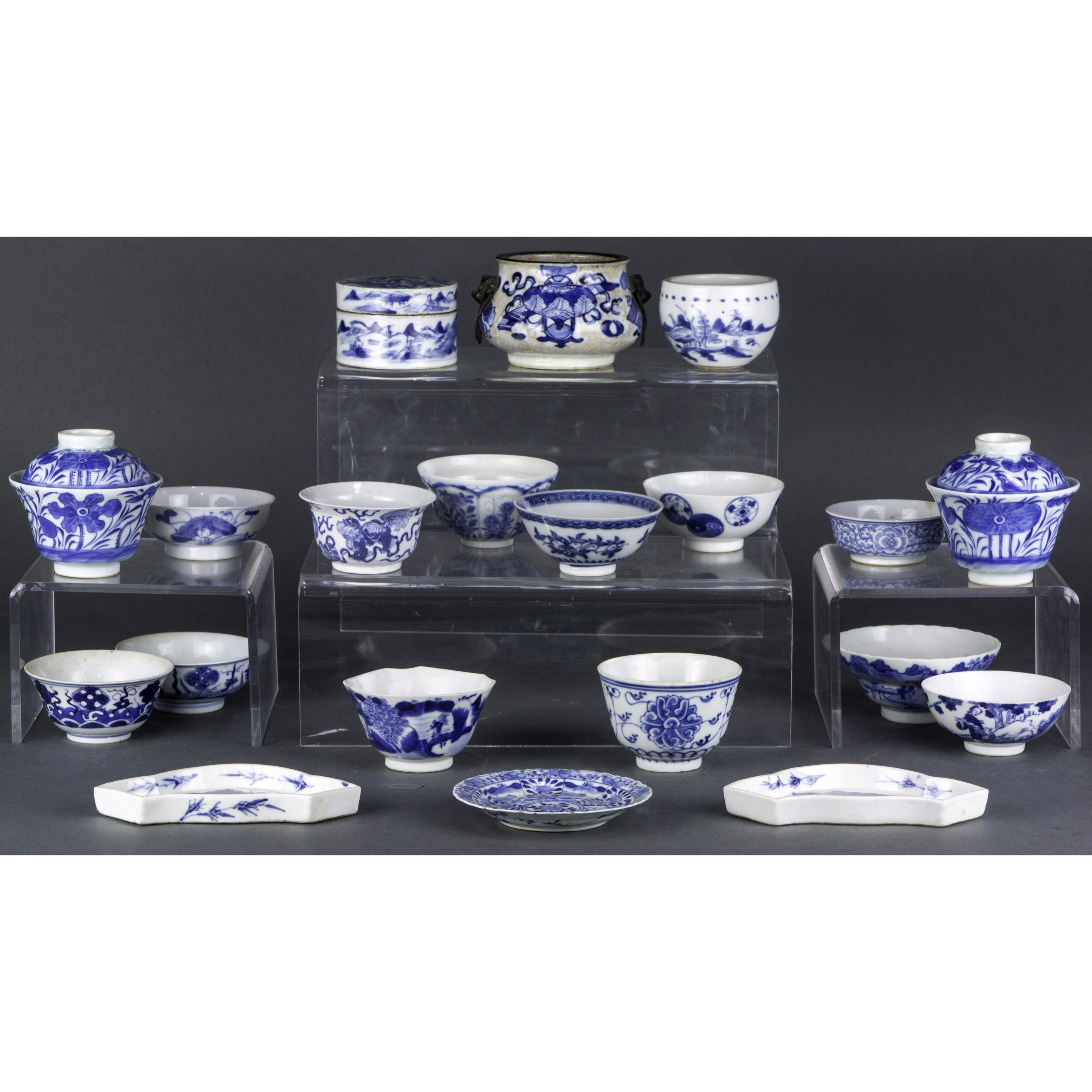 (LOT OF 20) CHINESE BLUE AND WHITE